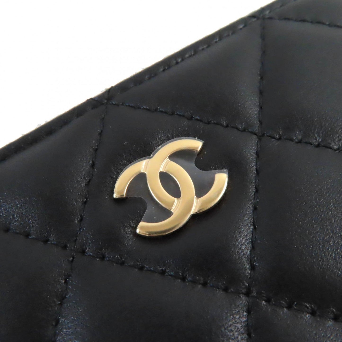 Chanel Classic Leather Zip Coin Purse AP0216