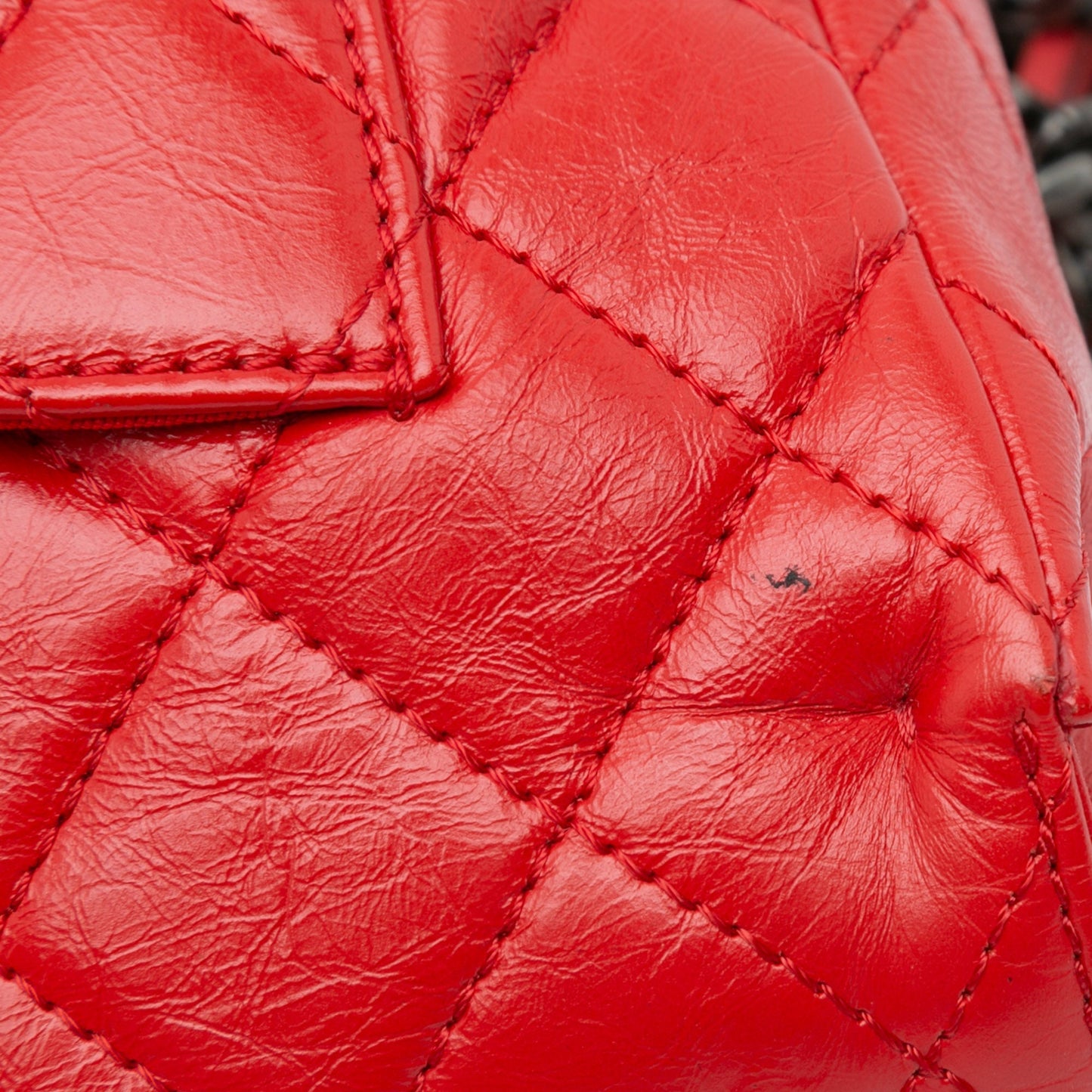 Chanel Sac CC Crinkled Calfskin Chain Flap