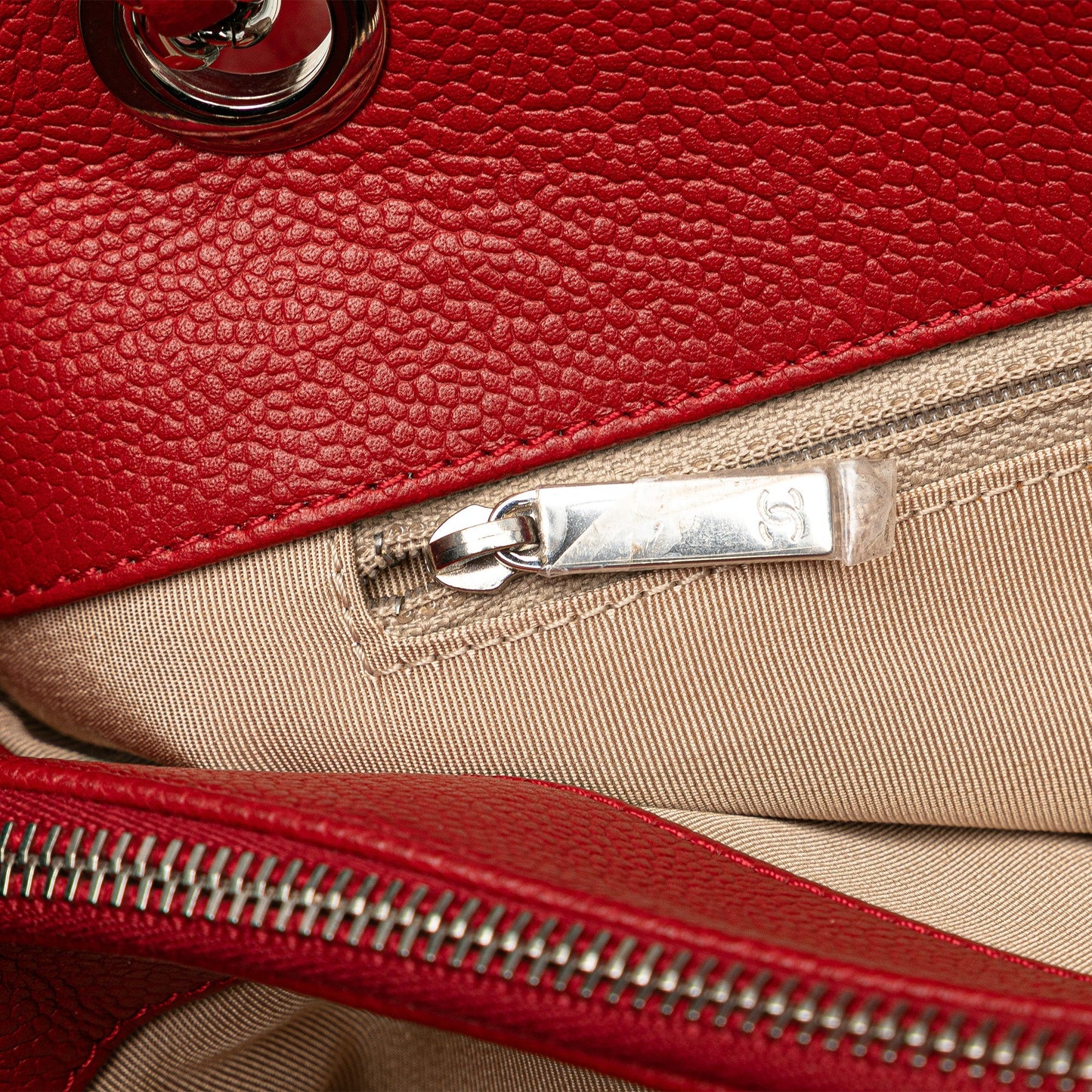 Chanel Sac CC Petite Caviar Soft Tote
