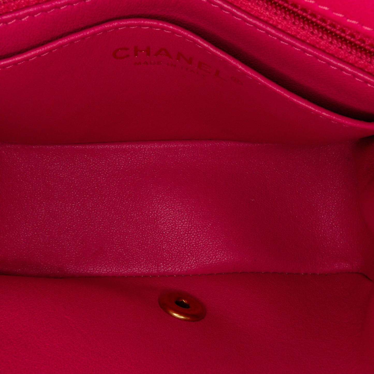 Chanel Sac Mini Square Classic Chevron Lambskin Flap