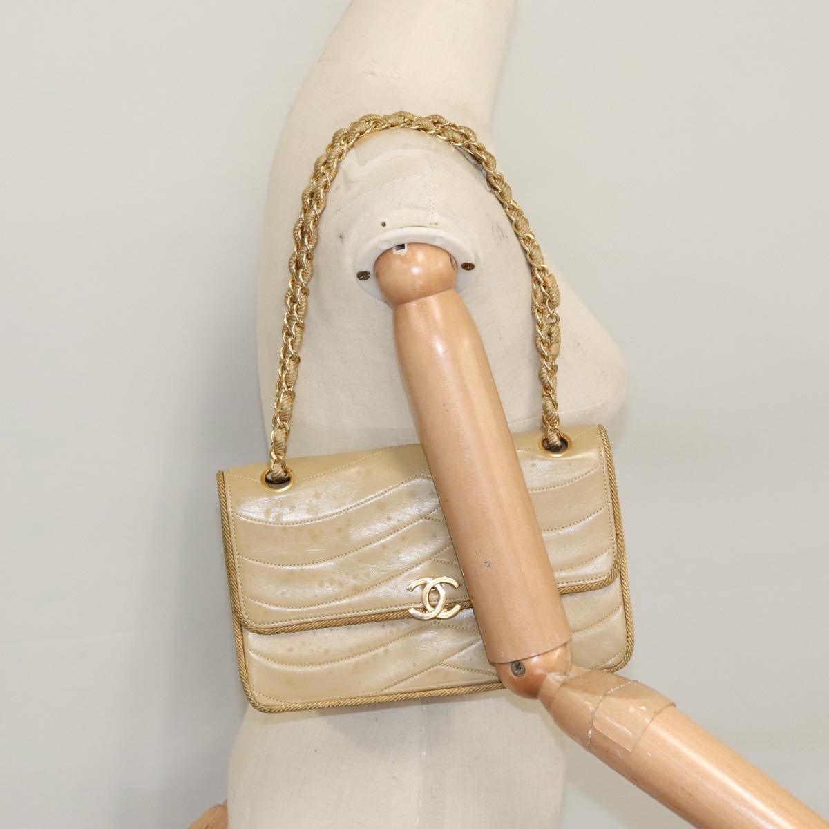 CHANEL Matelasse Chain Shoulder Bag Lamb Skin Beige Gold CC 105701