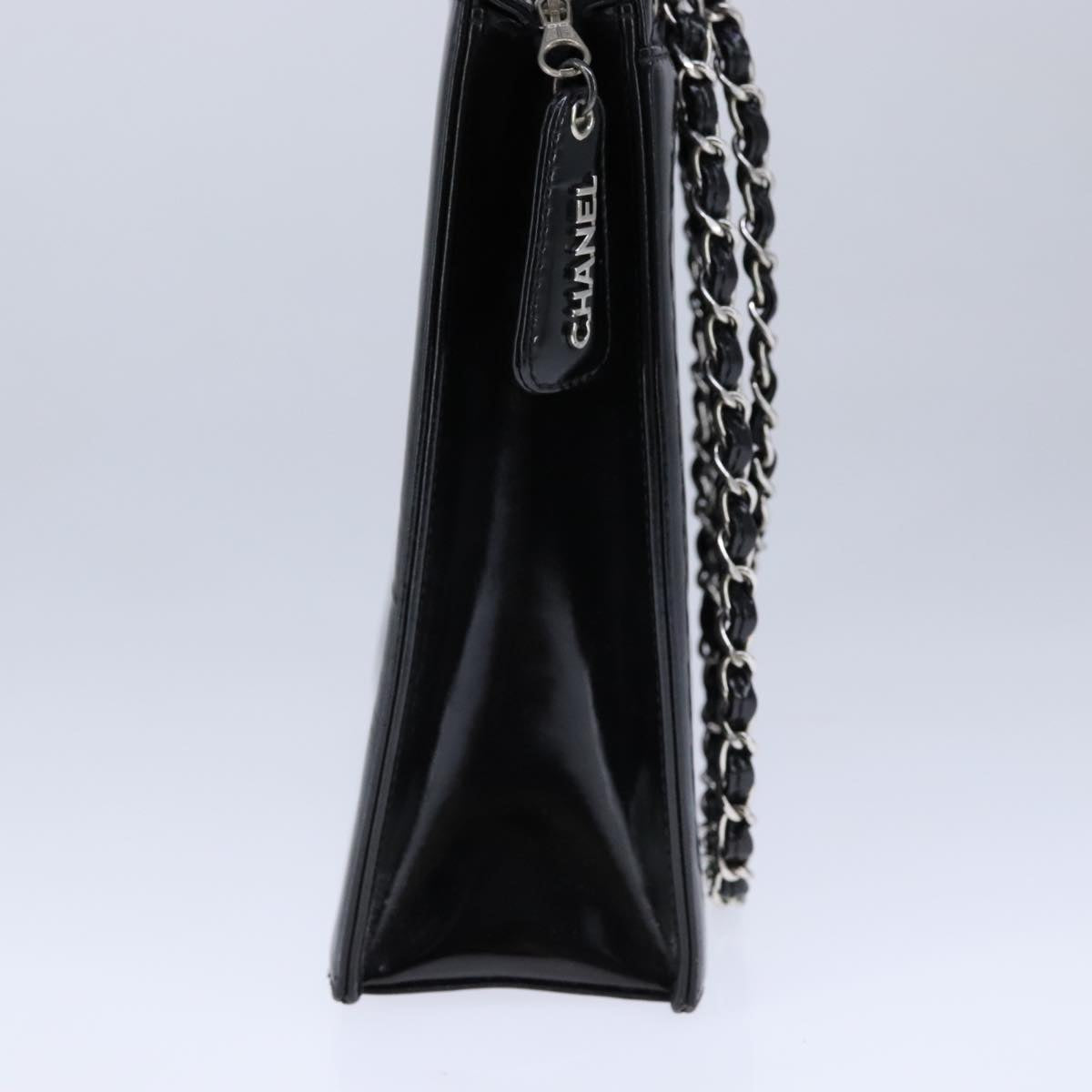 CHANEL Chain Shoulder Bag Patent leather Black CC 106395