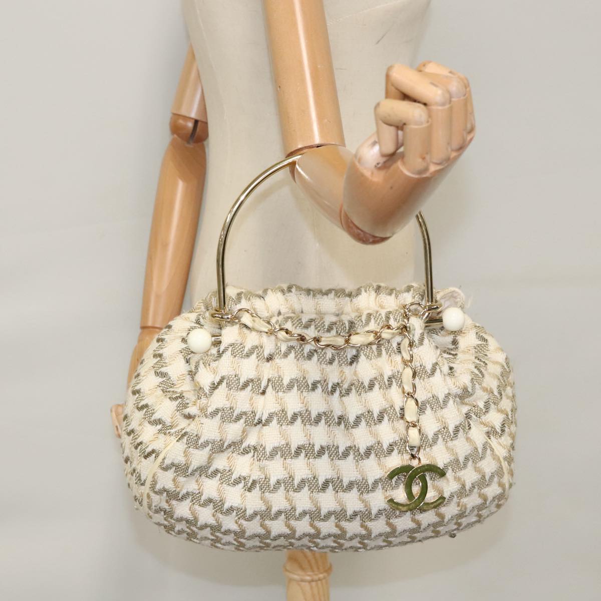 CHANEL Chain Hand Bag tweed Cream CC 106431
