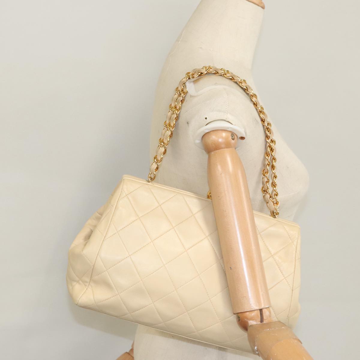 CHANEL Matelasse Chain Hand Bag Lamb Skin Beige Gold CC 106445