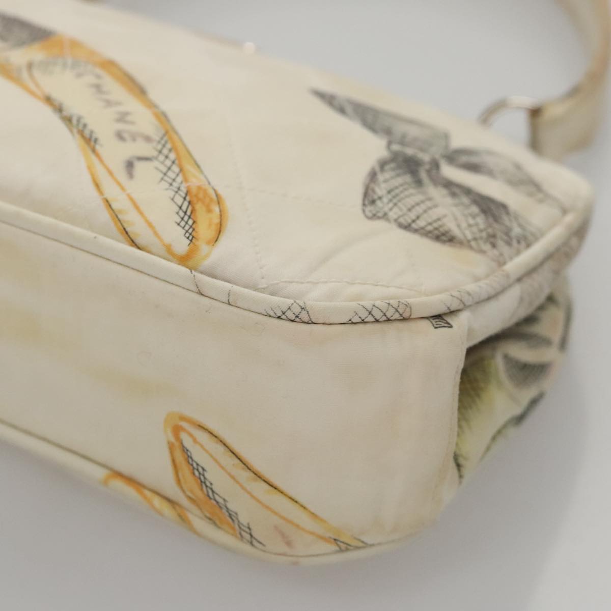 CHANEL Matelasse Hand Bag Canvas White CC 107506