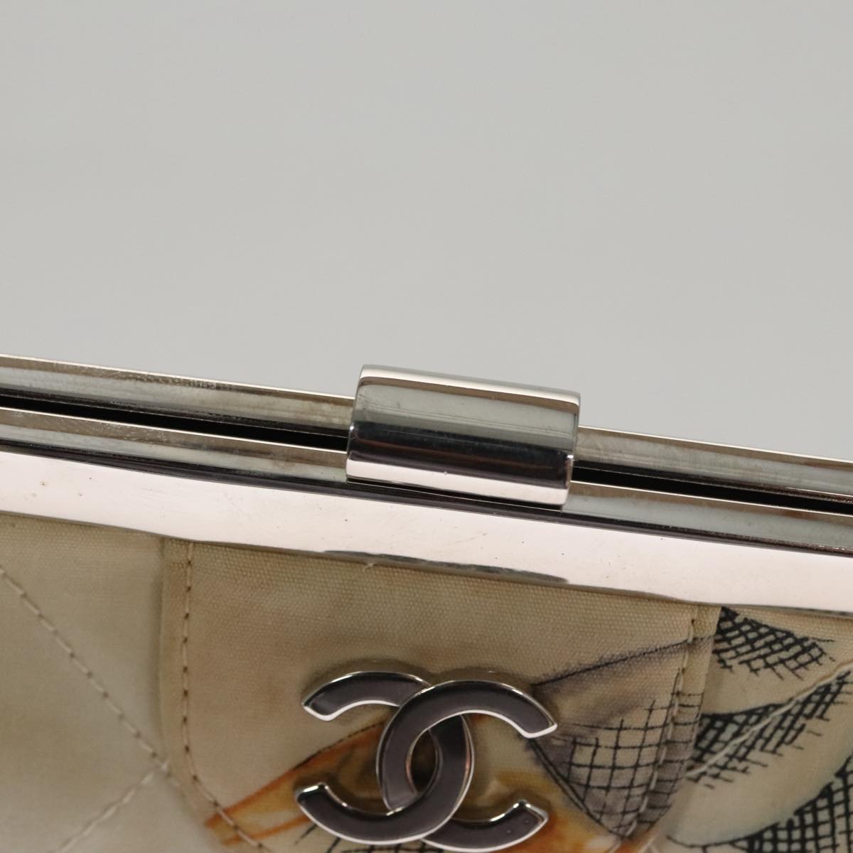 CHANEL Matelasse Hand Bag Canvas White CC 107506