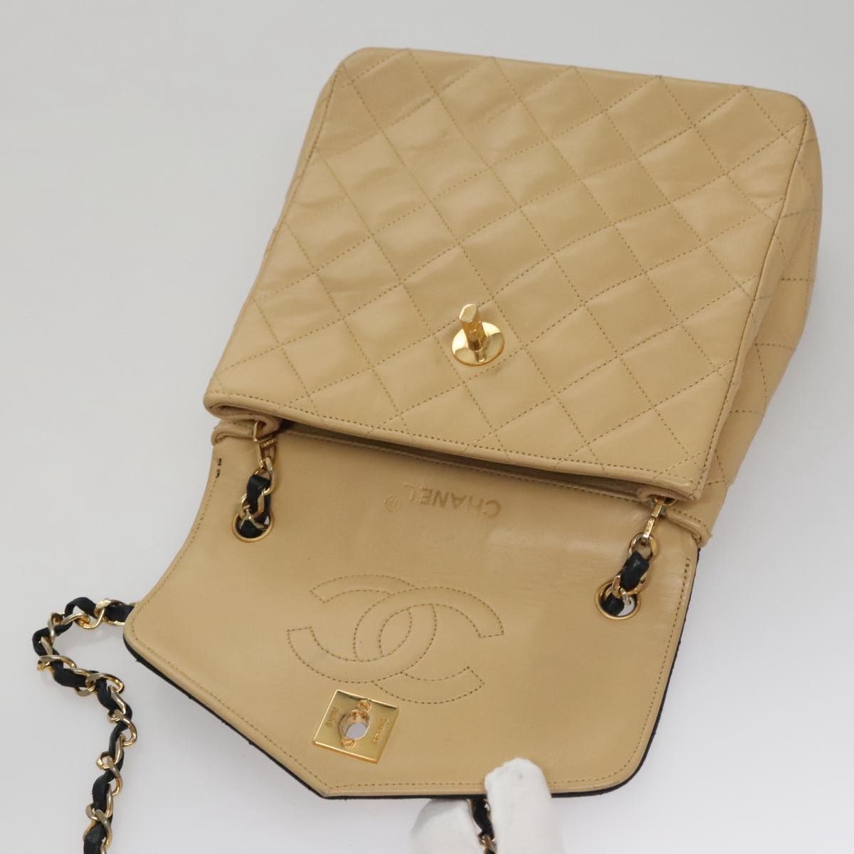 CHANEL Matelasse Chain Shoulder Bag Lamb Skin Beige Gold black CC 107648