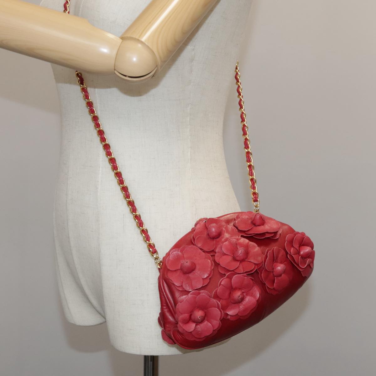CHANEL Chain Flower Shoulder Bag Leather Red Gold CC 107981