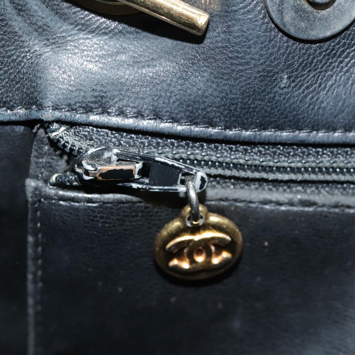 CHANEL Matelasse Chain Shoulder Bag Leather Gold Black CC 108965