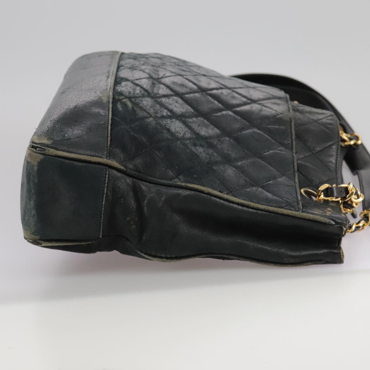 CHANEL Matelasse Chain Shoulder Bag Leather Gold Black CC 108965