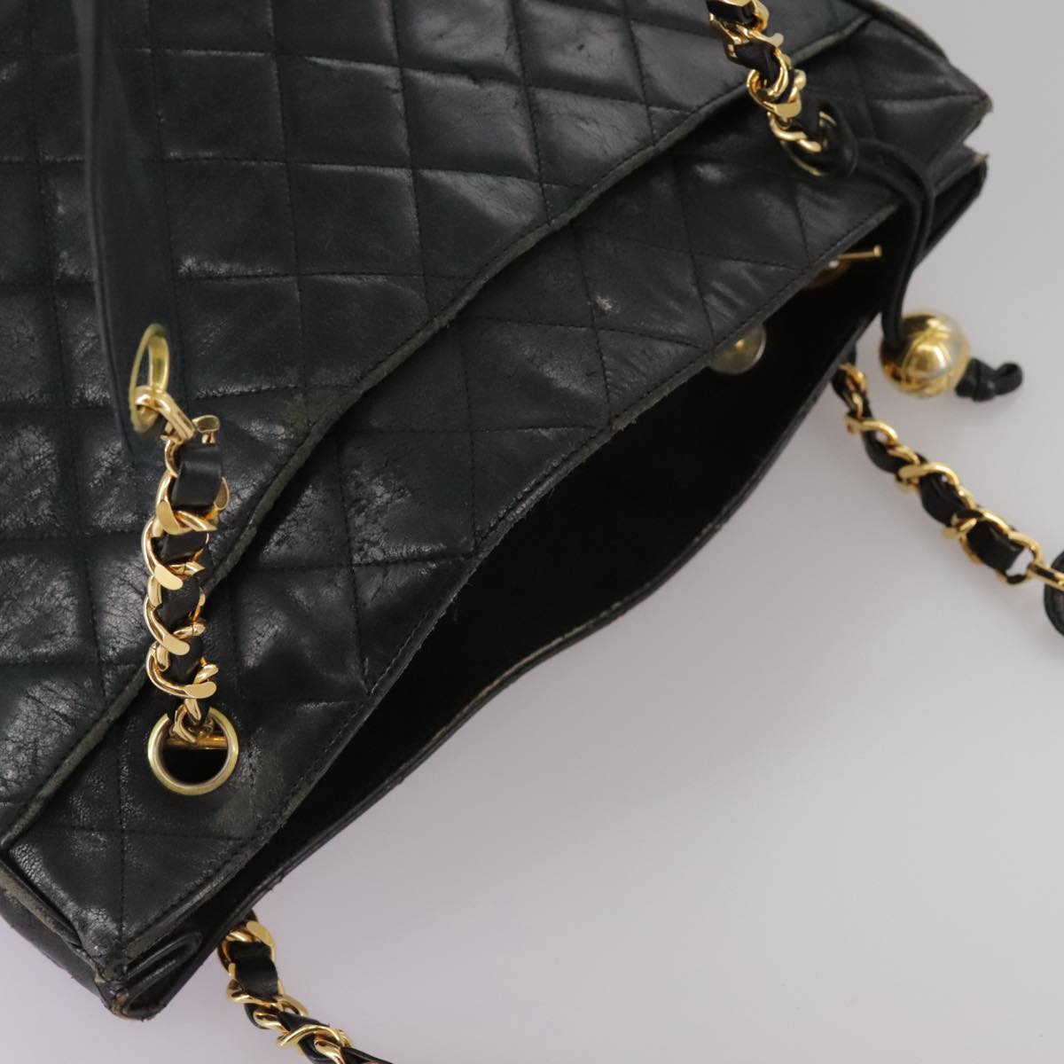 CHANEL Matelasse Chain Shoulder Bag Leather Gold Black CC 108965