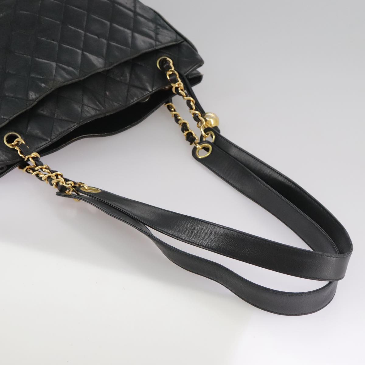 CHANEL Matelasse Chain Shoulder Bag Leather Gold Black CC 108965