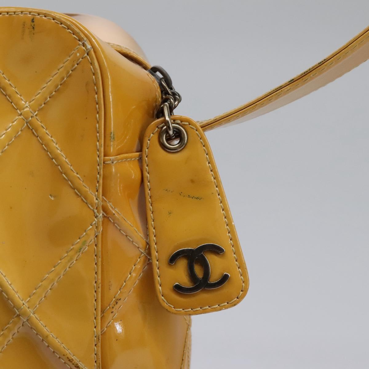 CHANEL Bicolore Shoulder Bag Patent leather Yellow CC 110286