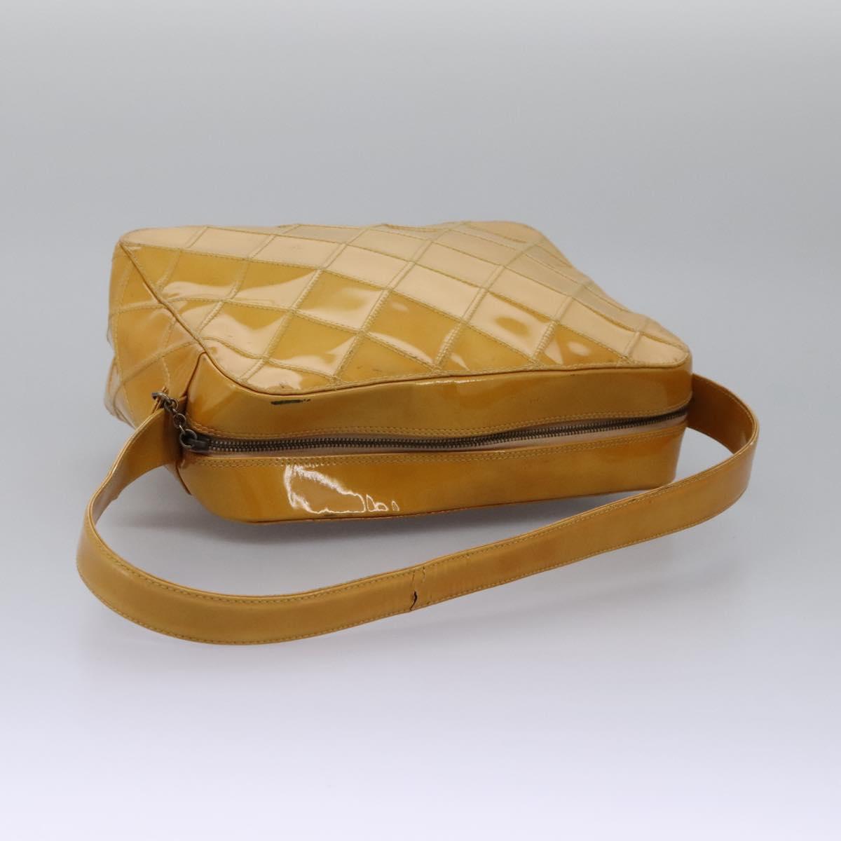 CHANEL Bicolore Shoulder Bag Patent leather Yellow CC 110286