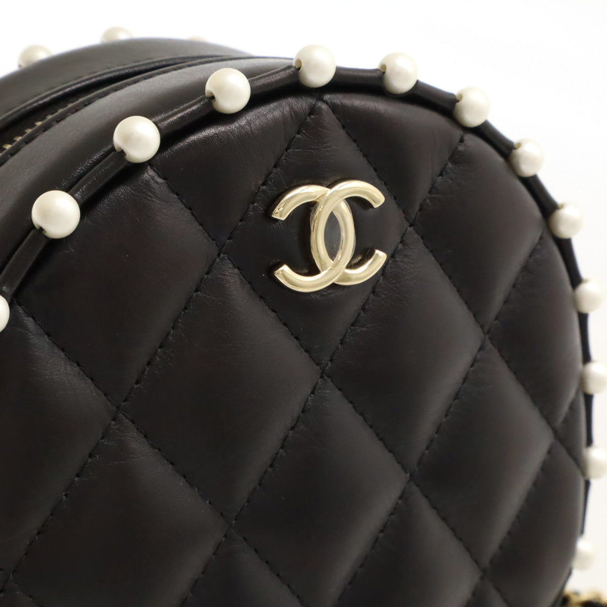 Chanel Leather Faux Pearl Round Chain Shoulder Bag