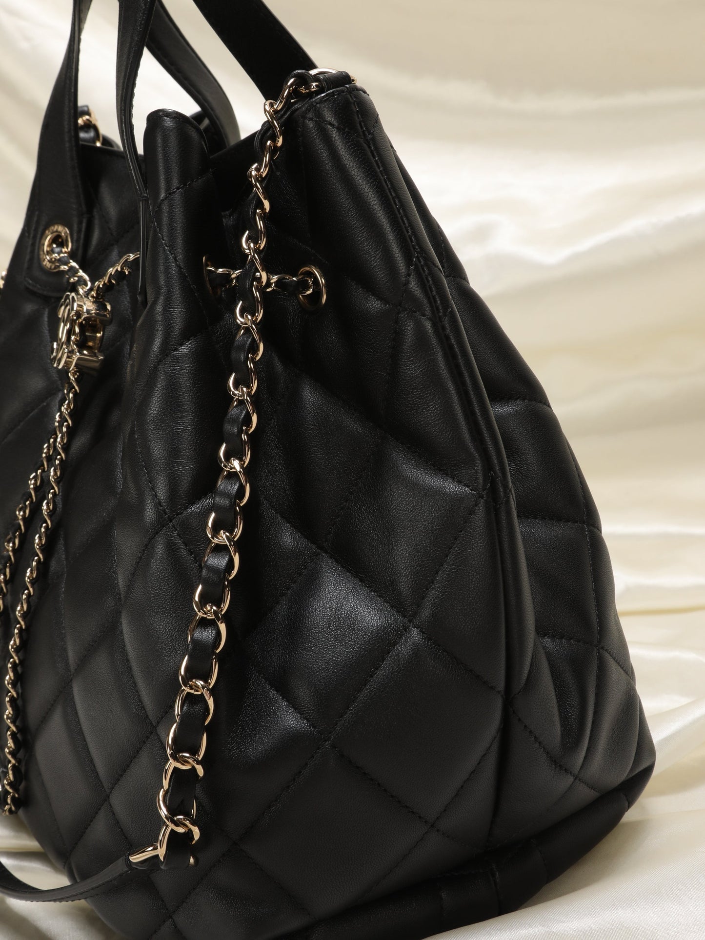 Chanel 2019 Lambskin Bucket Chain Bag
