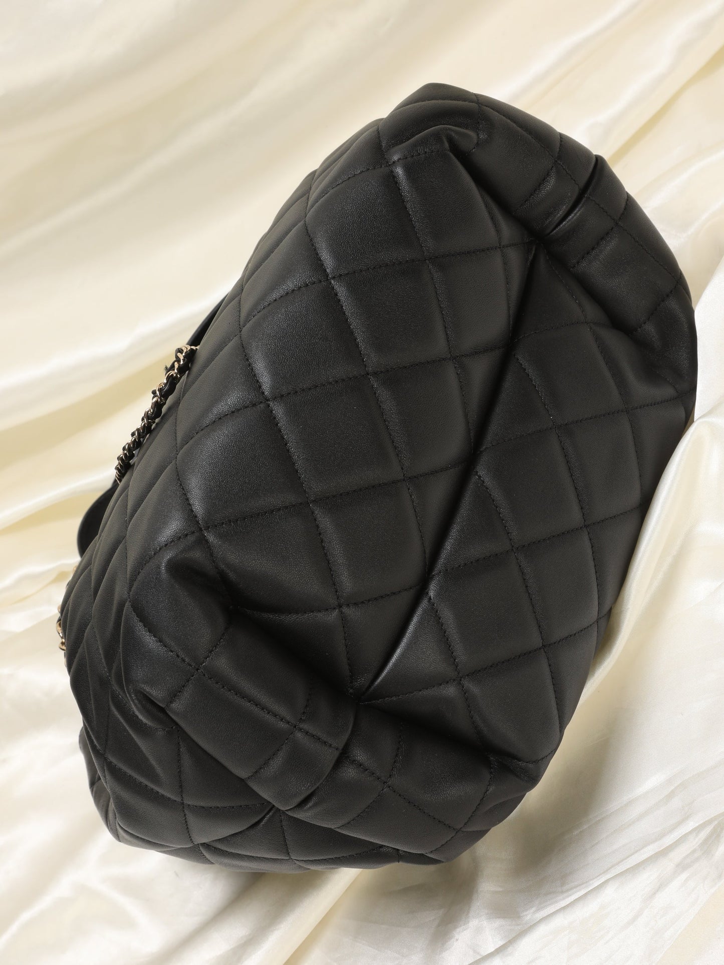 Chanel 2019 Lambskin Bucket Chain Bag