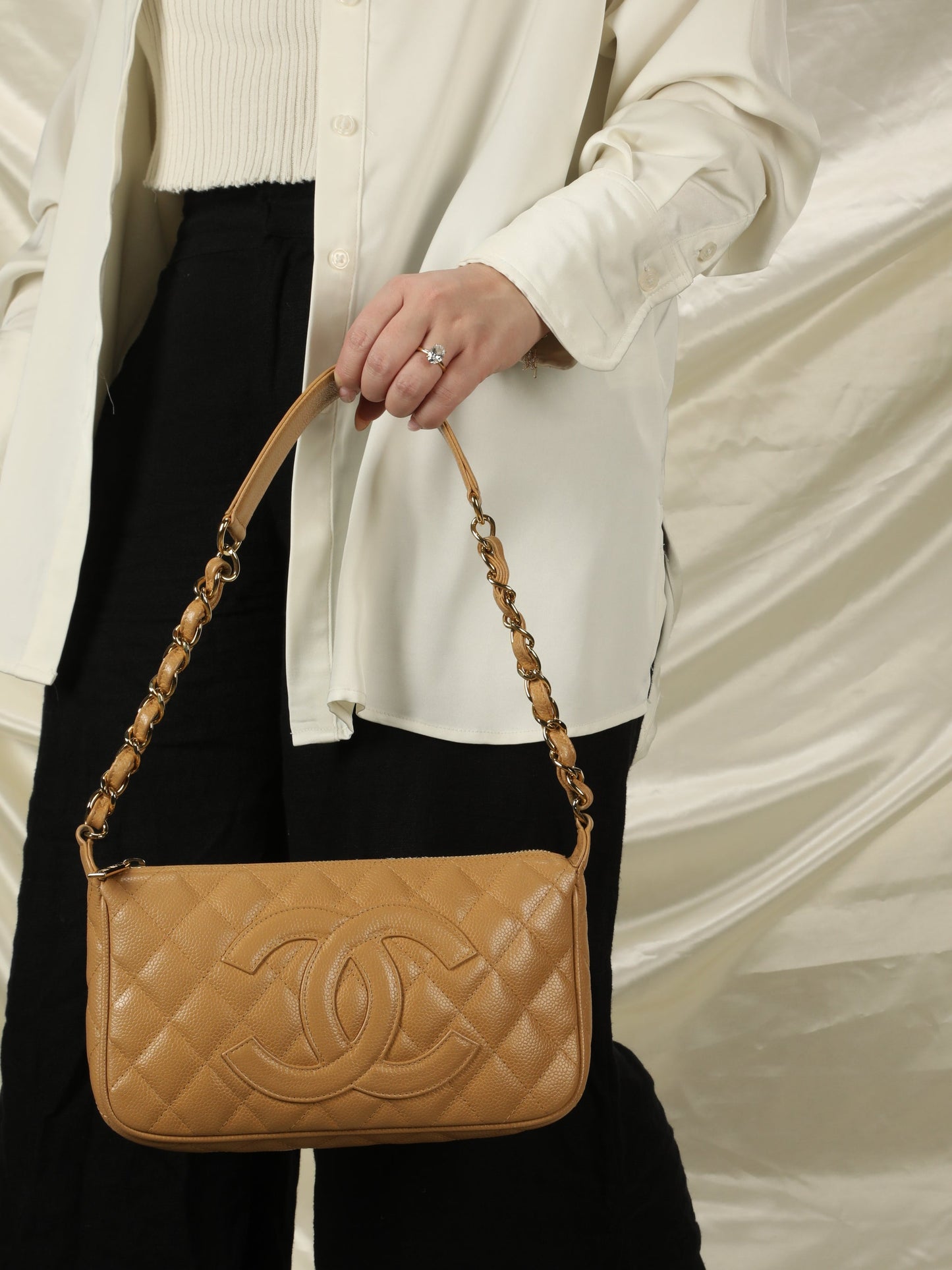 Chanel Caviar Beige Pochette