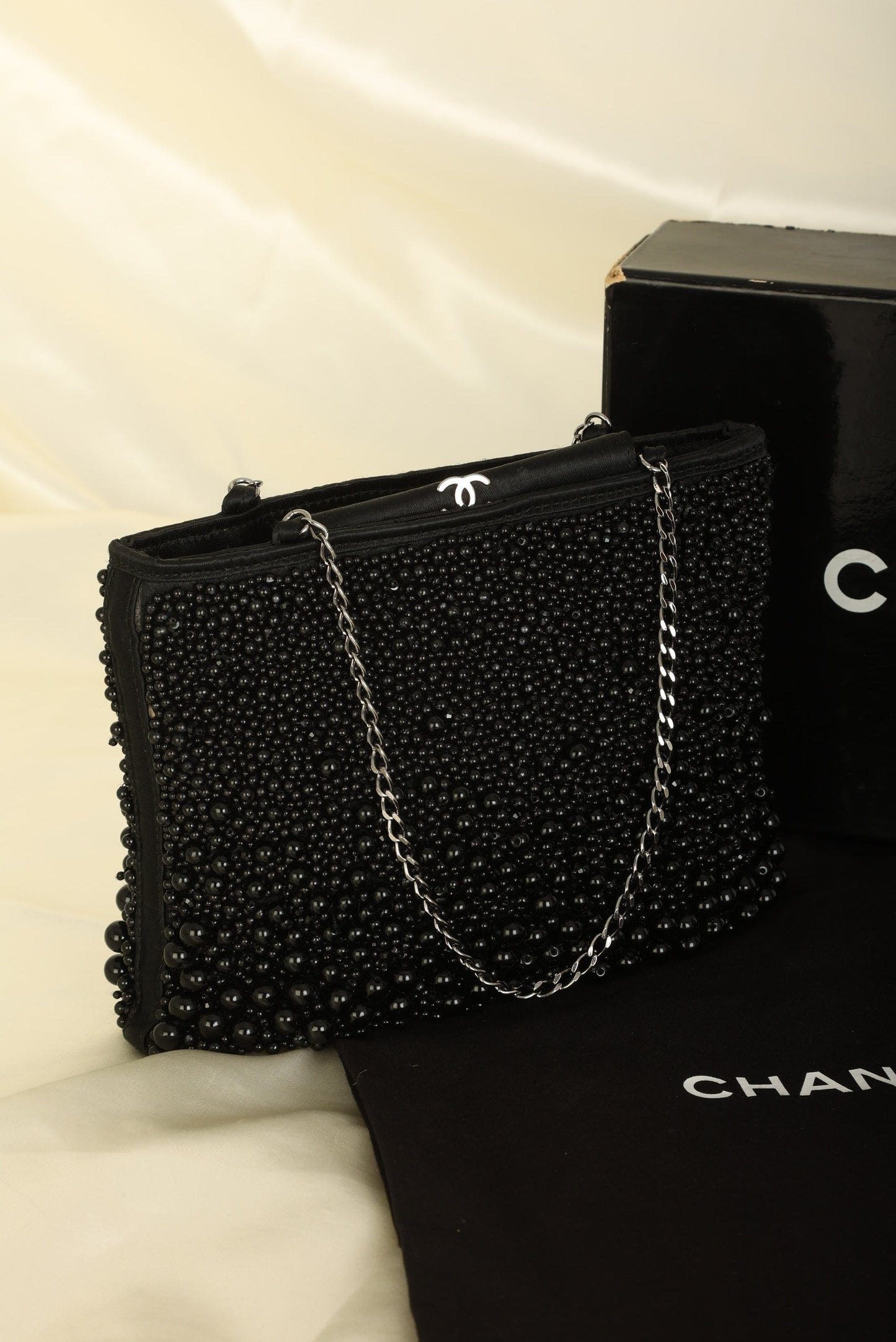 Extremely Rare Chanel 2000 Beaded Mini Chain Tote