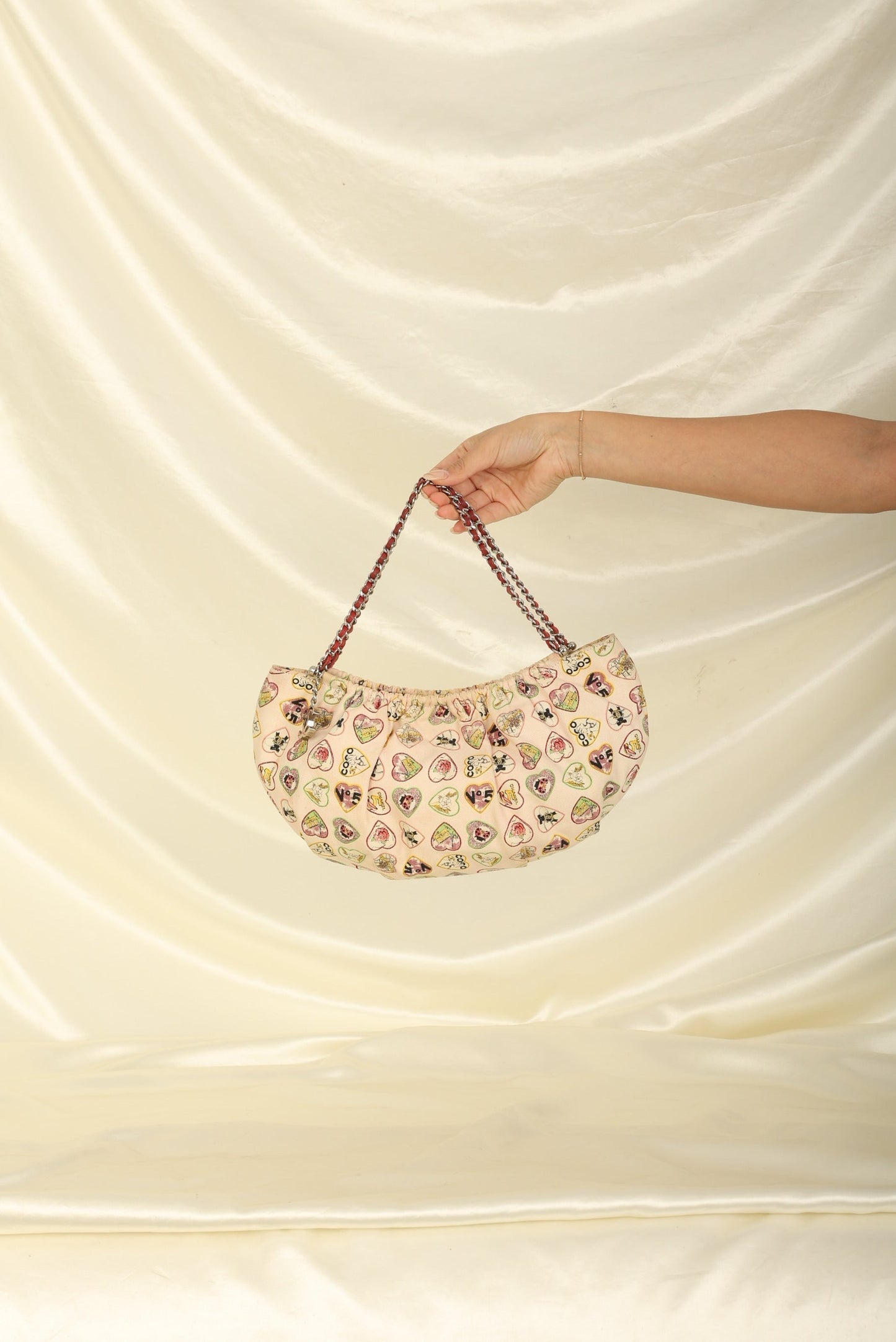 Chanel 2005 Canvas Heart Icon Pochette