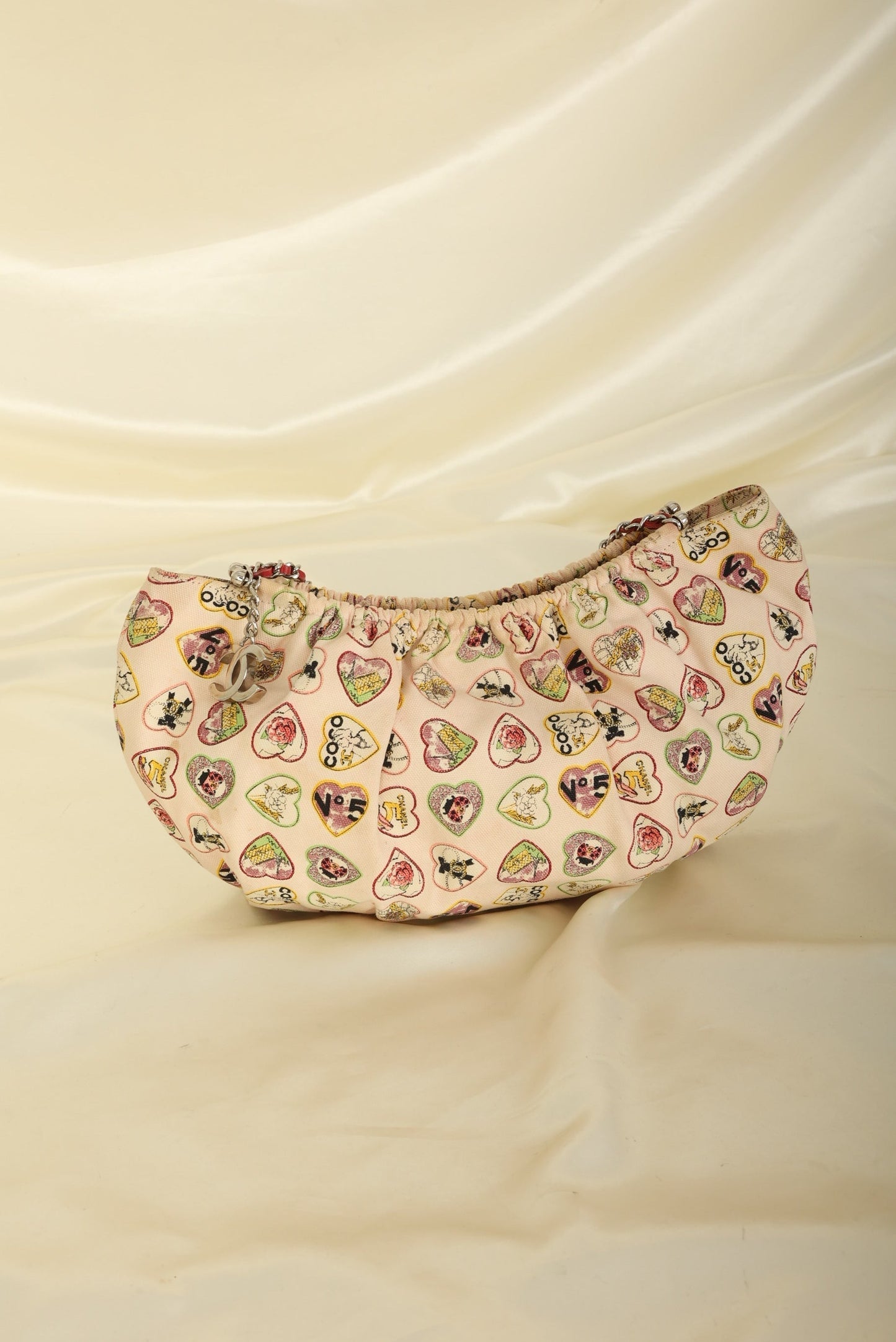 Chanel 2005 Canvas Heart Icon Pochette