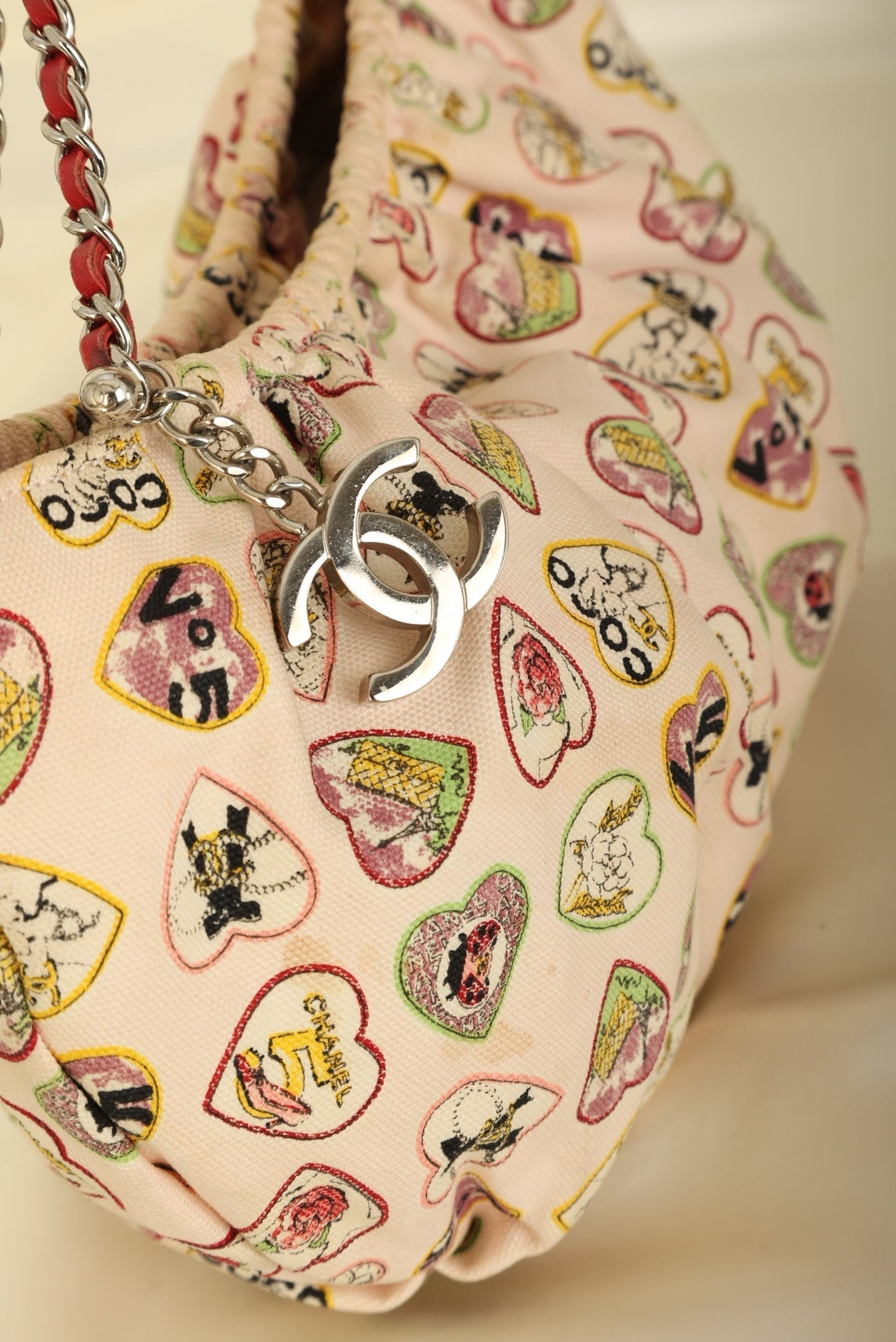Chanel 2005 Canvas Heart Icon Pochette