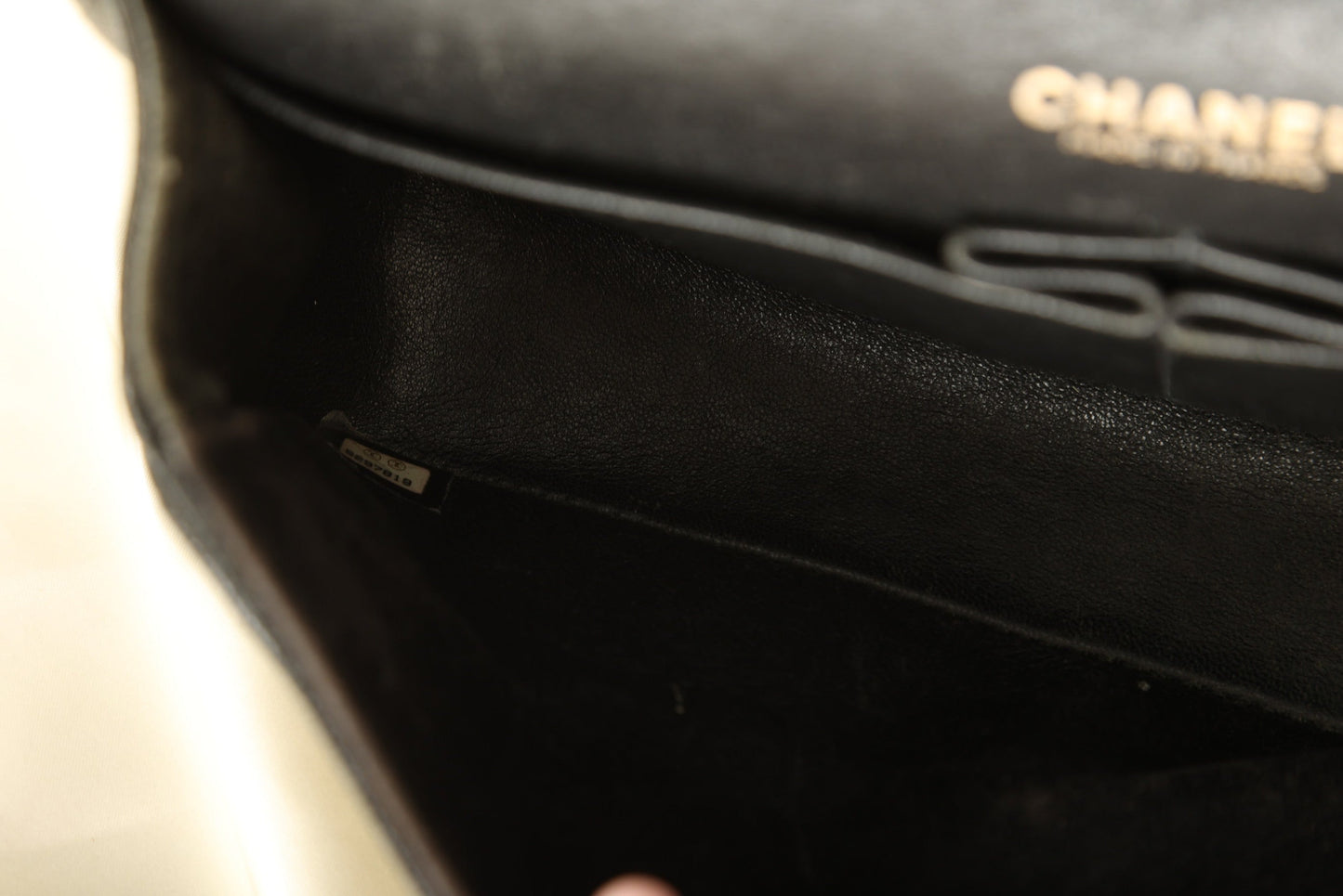 Chanel 2005 Caviar Medium Double Flap