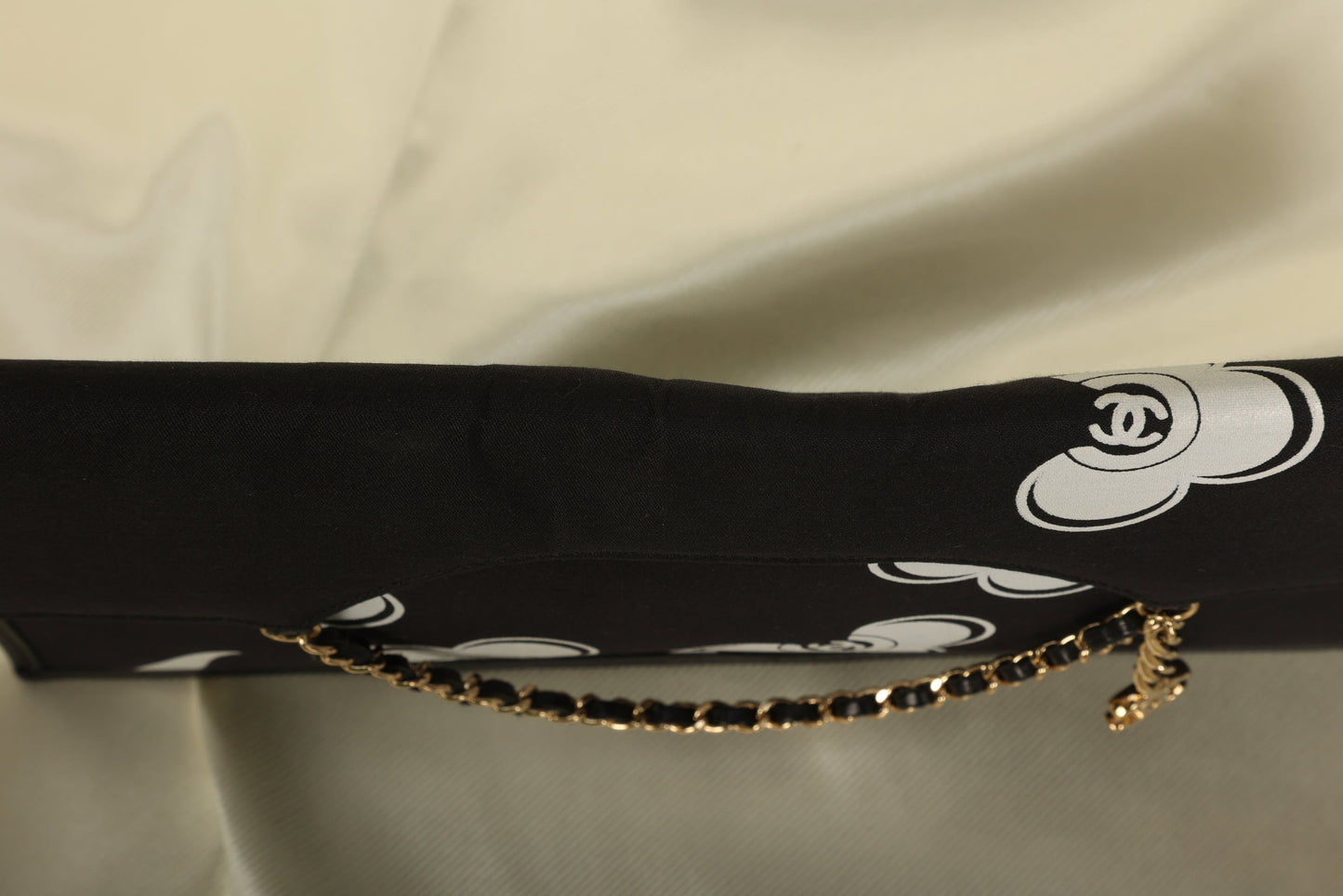 Extremely Rare Chanel Camellia CC Chain Pochette