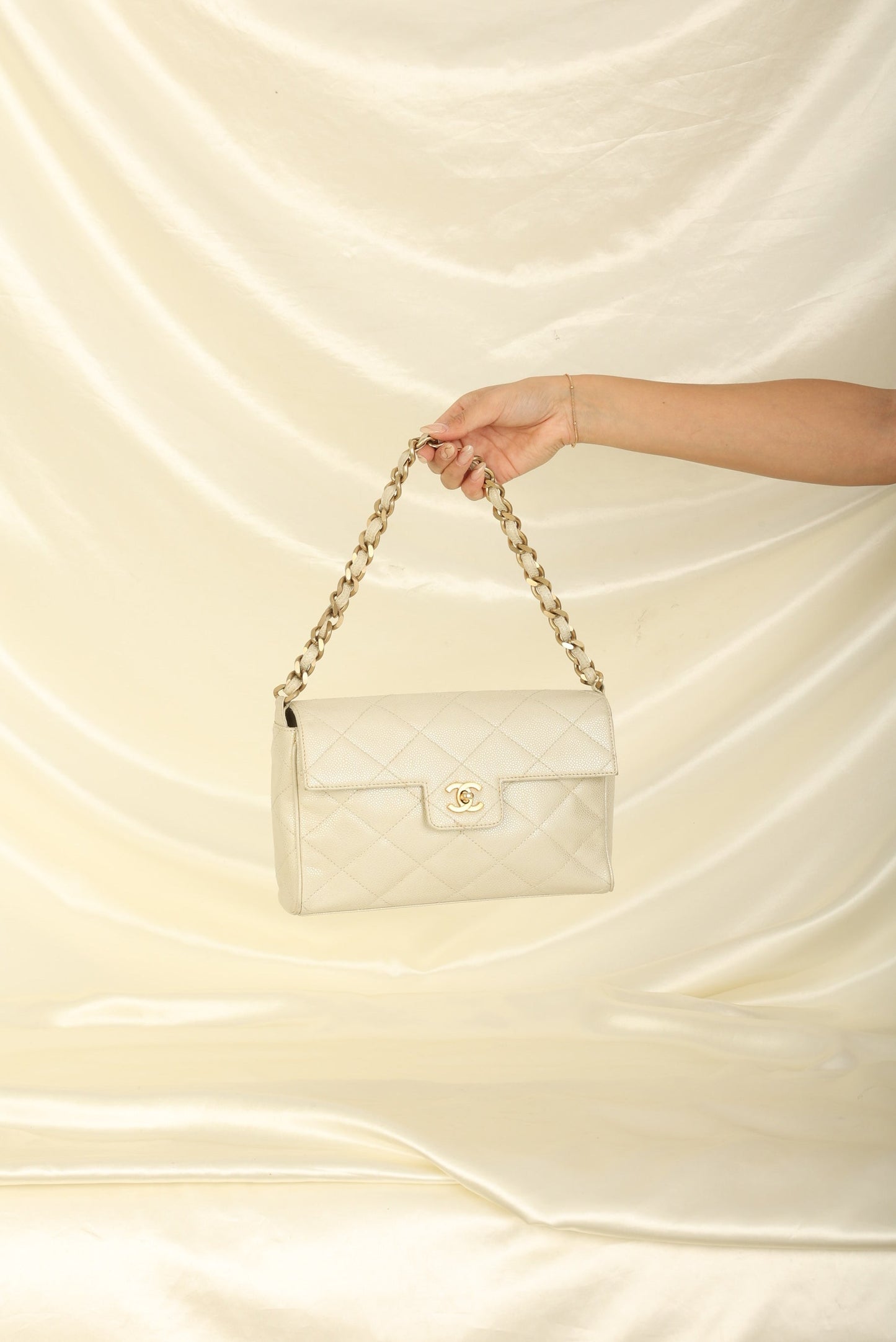 Chanel 2000 Caviar Iridescent Flap Bag