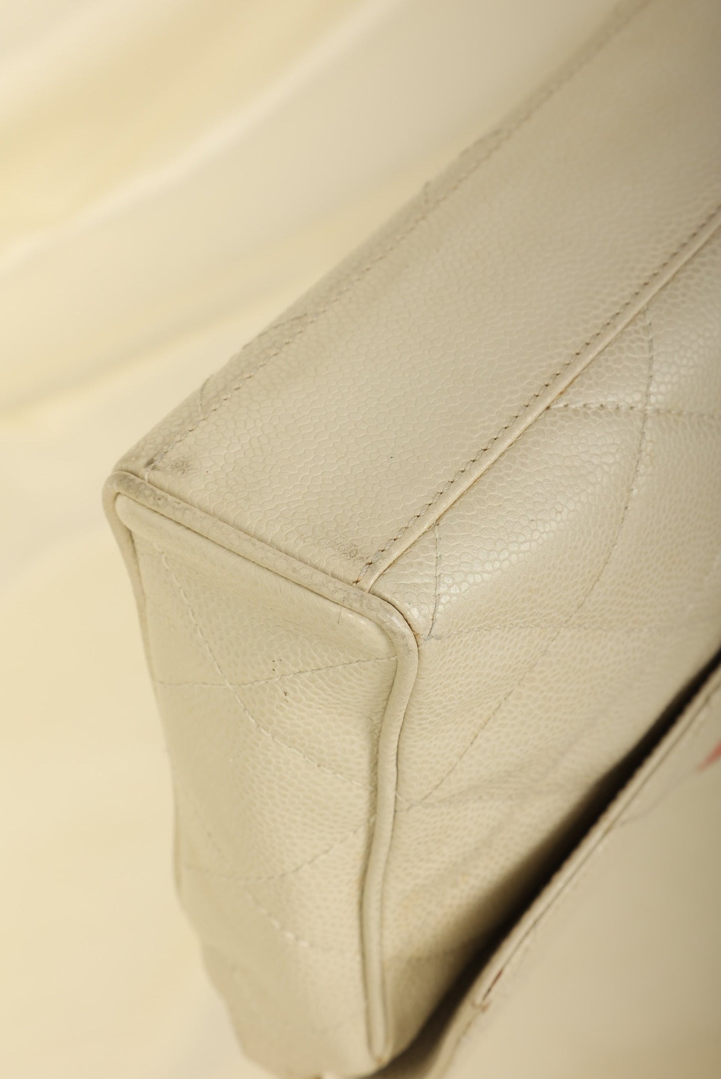 Chanel 2000 Caviar Iridescent Flap Bag