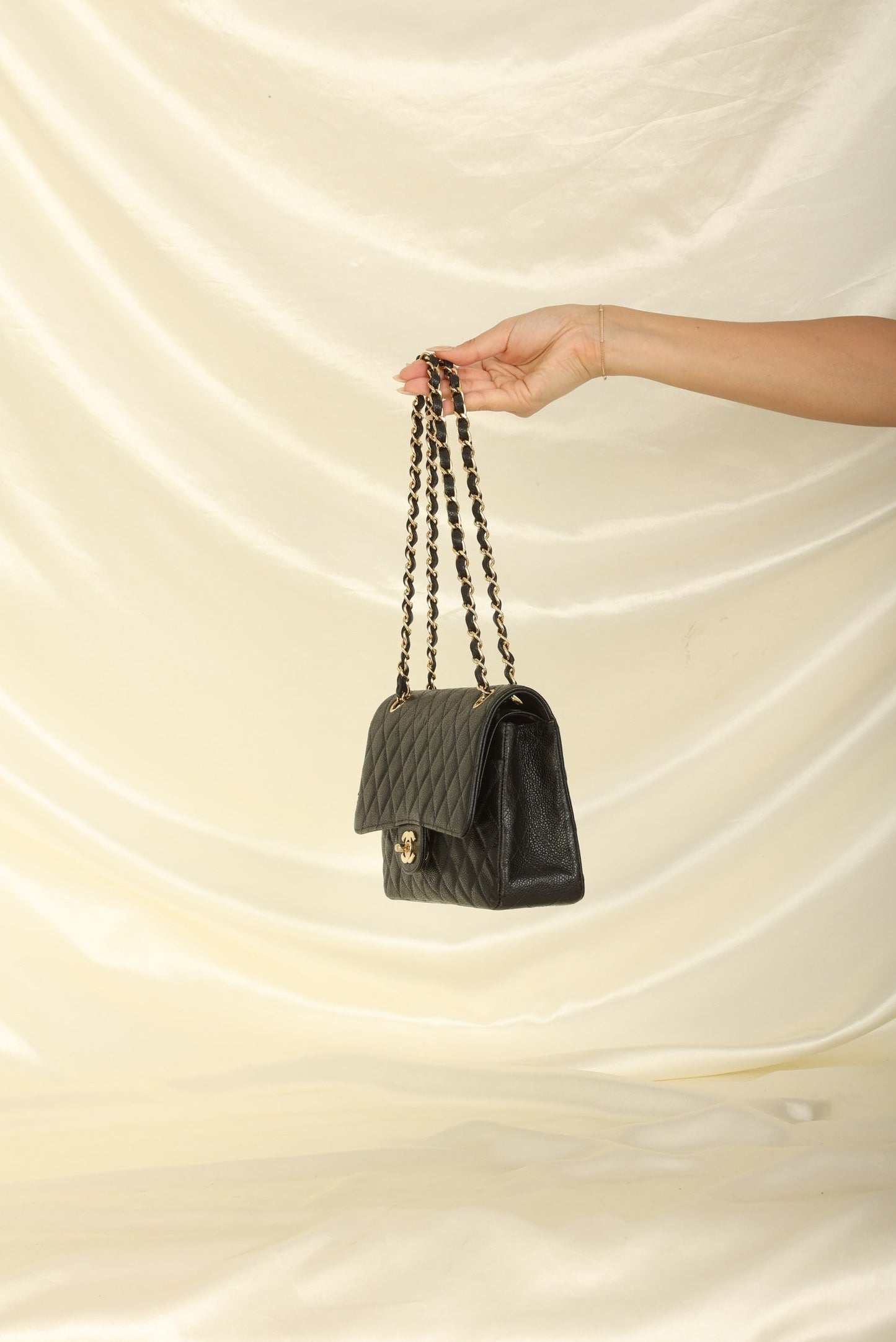 Chanel 2002 Caviar Medium Double Flap