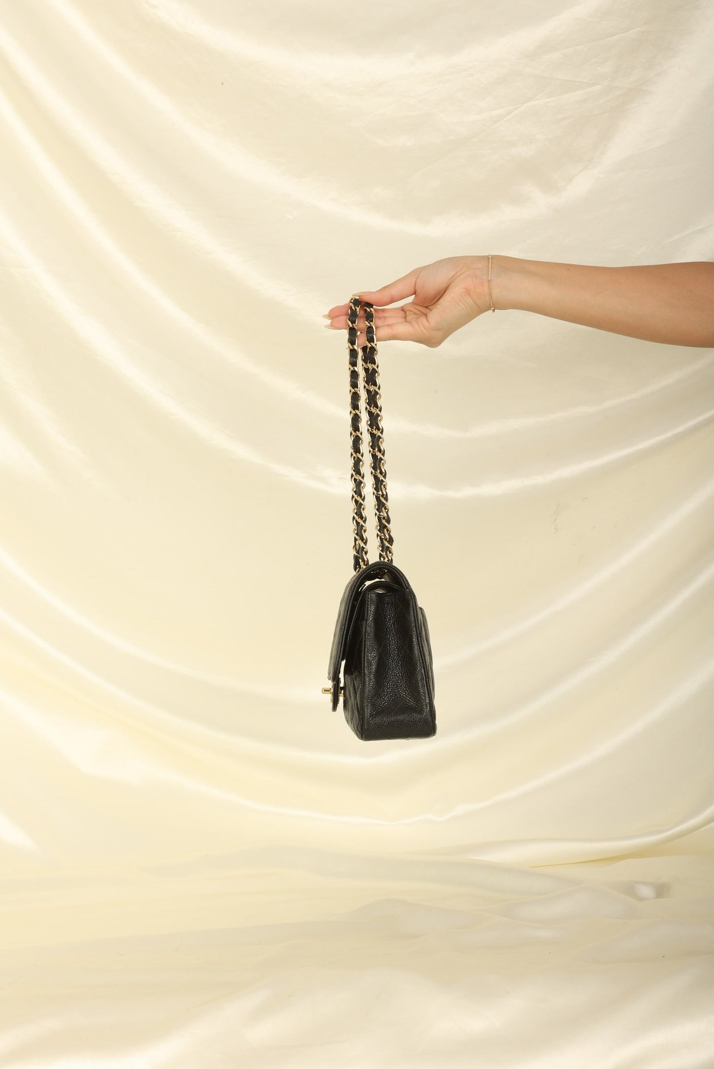Chanel 2002 Caviar Medium Double Flap