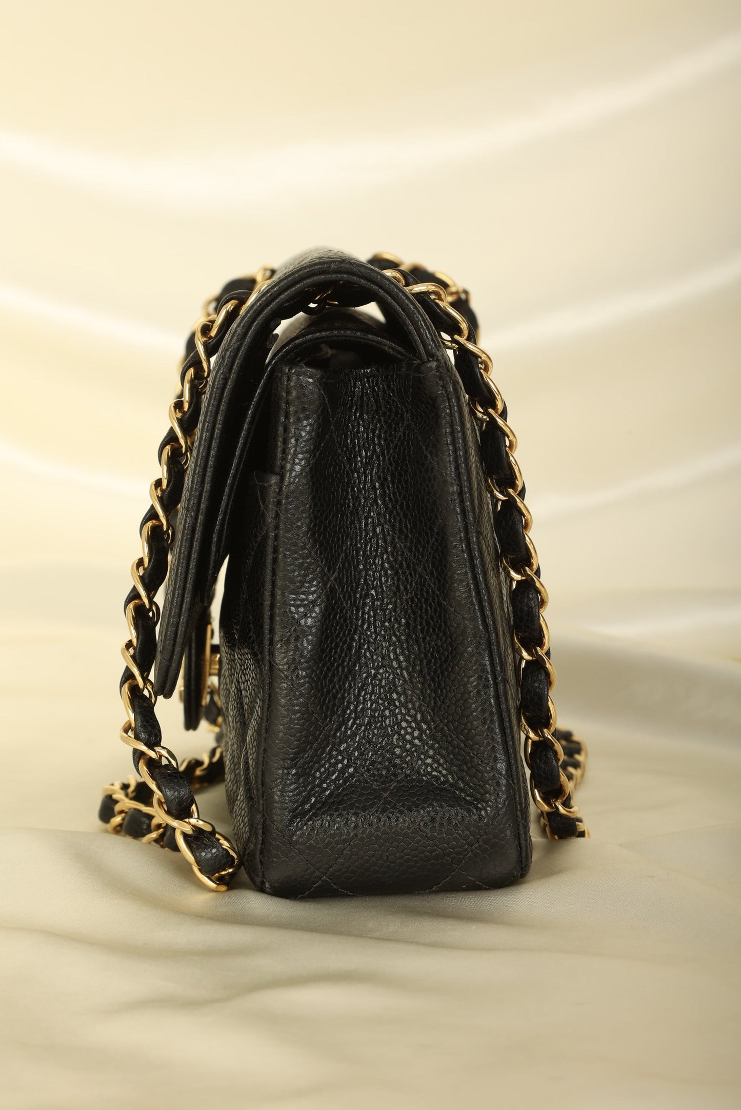 Chanel 2002 Caviar Medium Double Flap