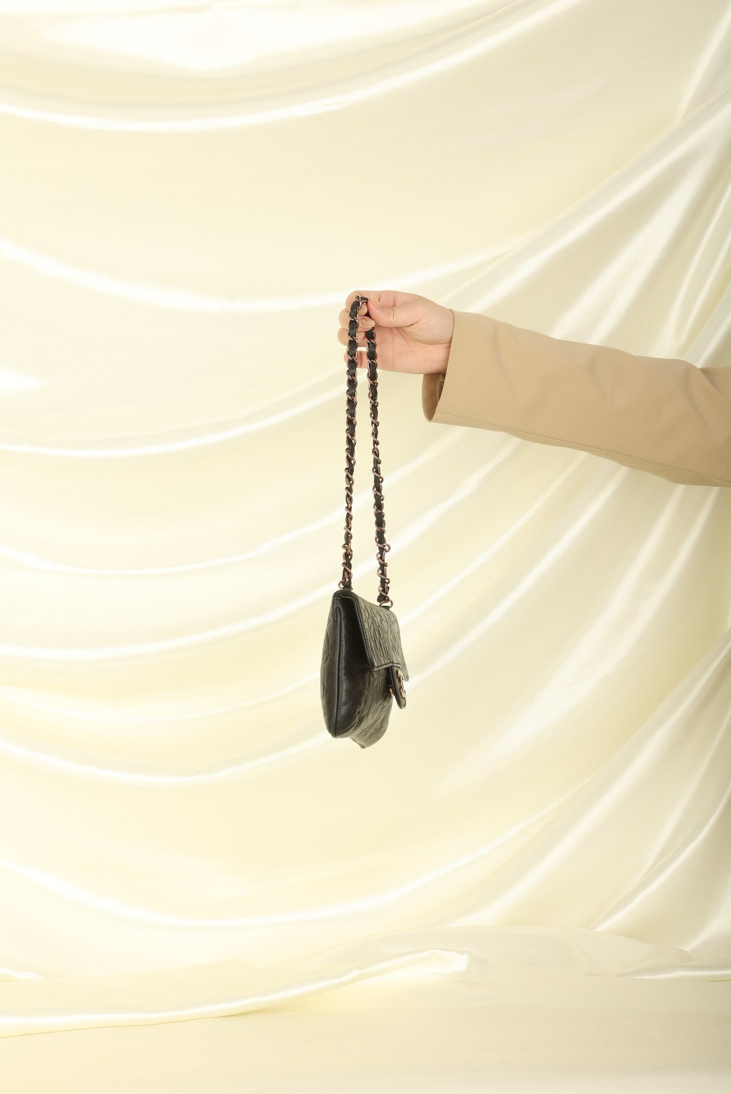 Extremely Rare Chanel Lambskin Camellia Pochette