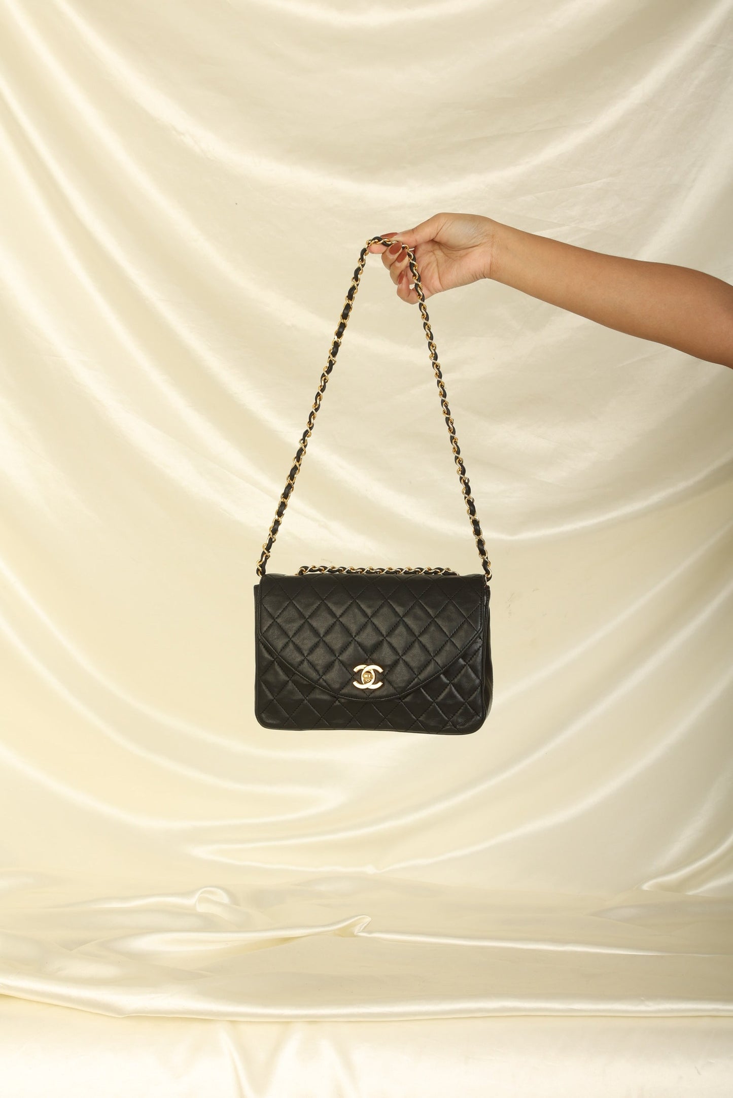 Chanel 1989 Lambskin Single Round Flap