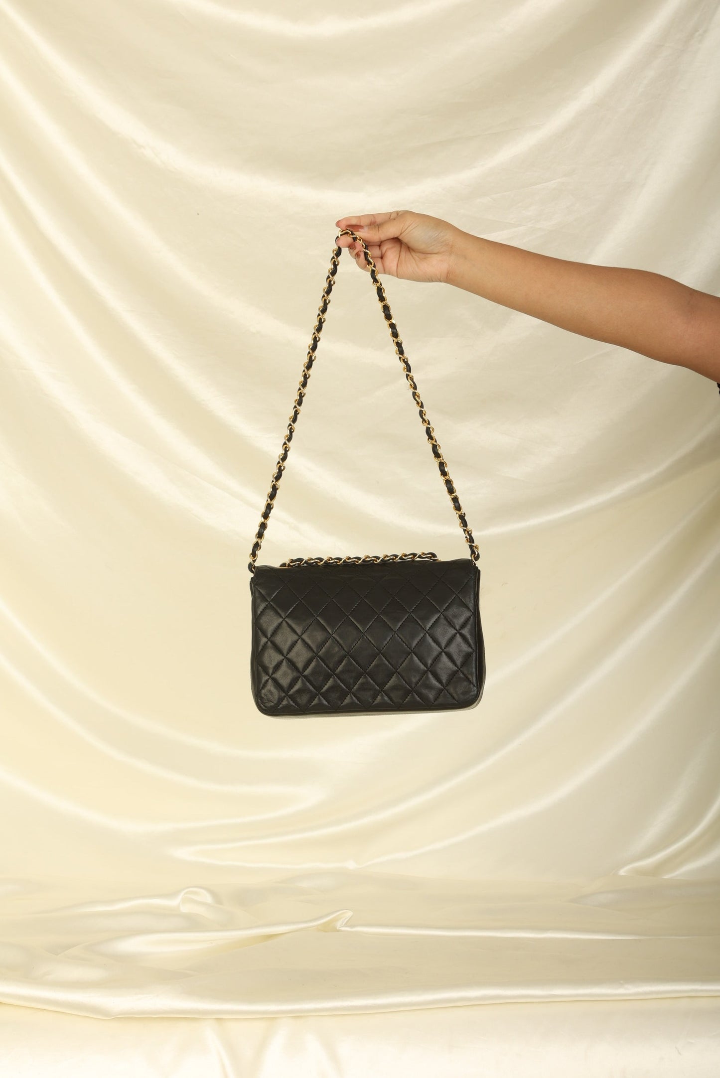 Chanel 1989 Lambskin Single Round Flap
