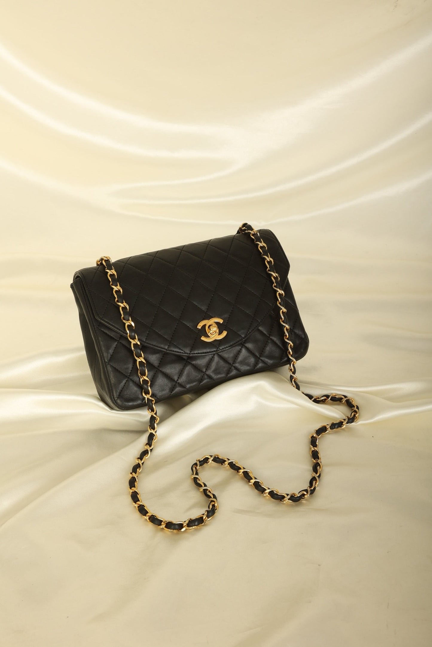 Chanel 1989 Lambskin Single Round Flap