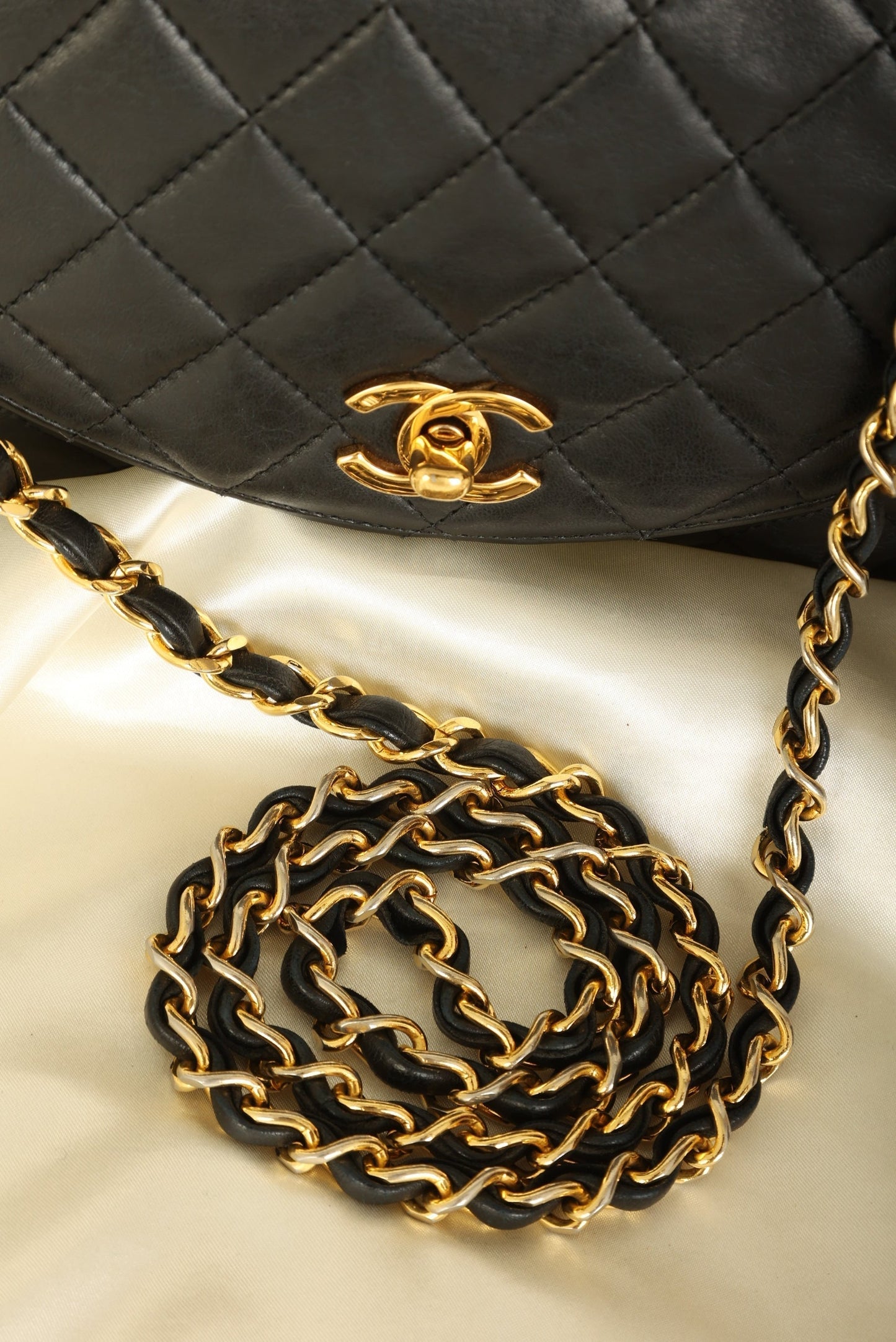 Chanel 1989 Lambskin Single Round Flap