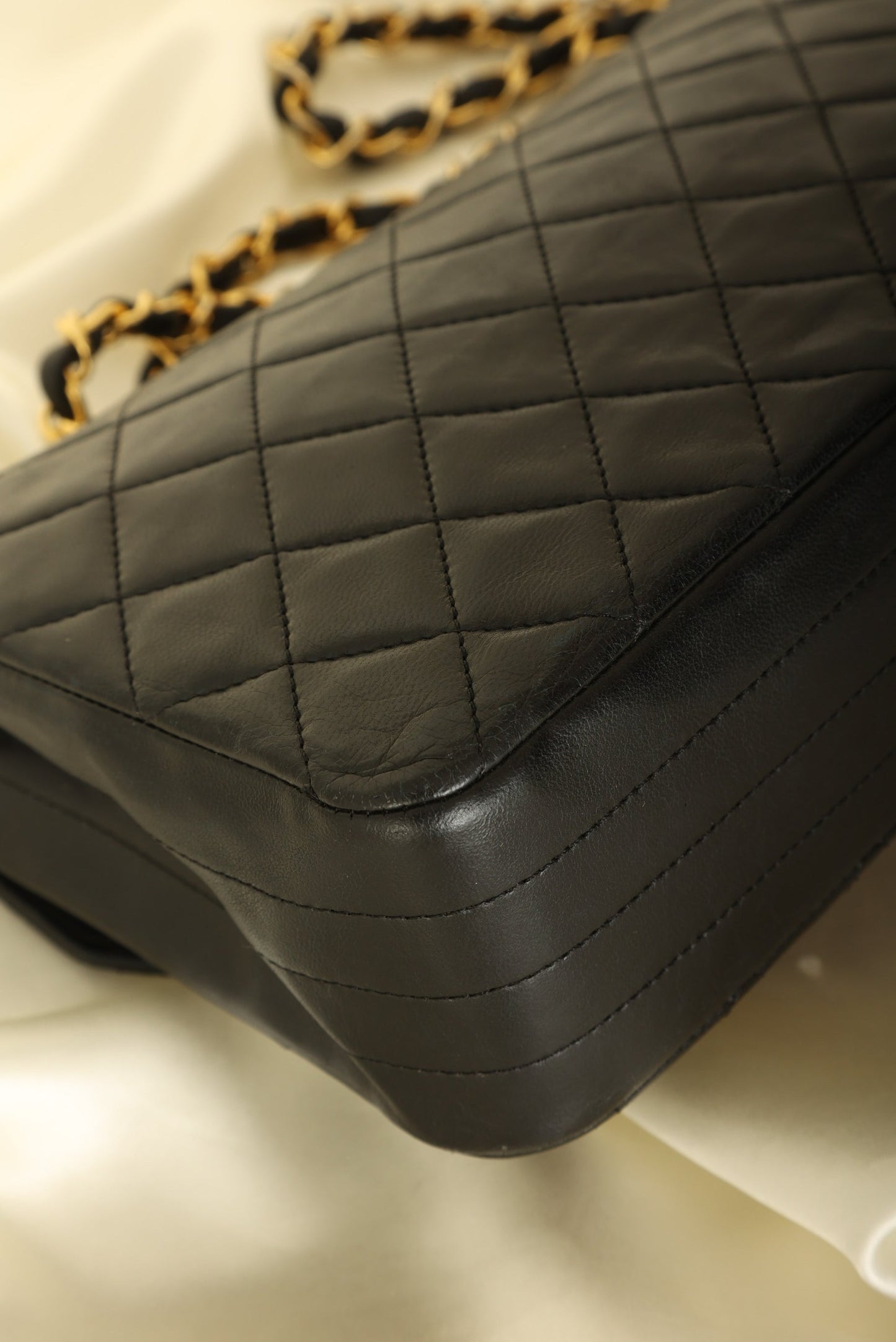 Chanel 1989 Lambskin Single Round Flap