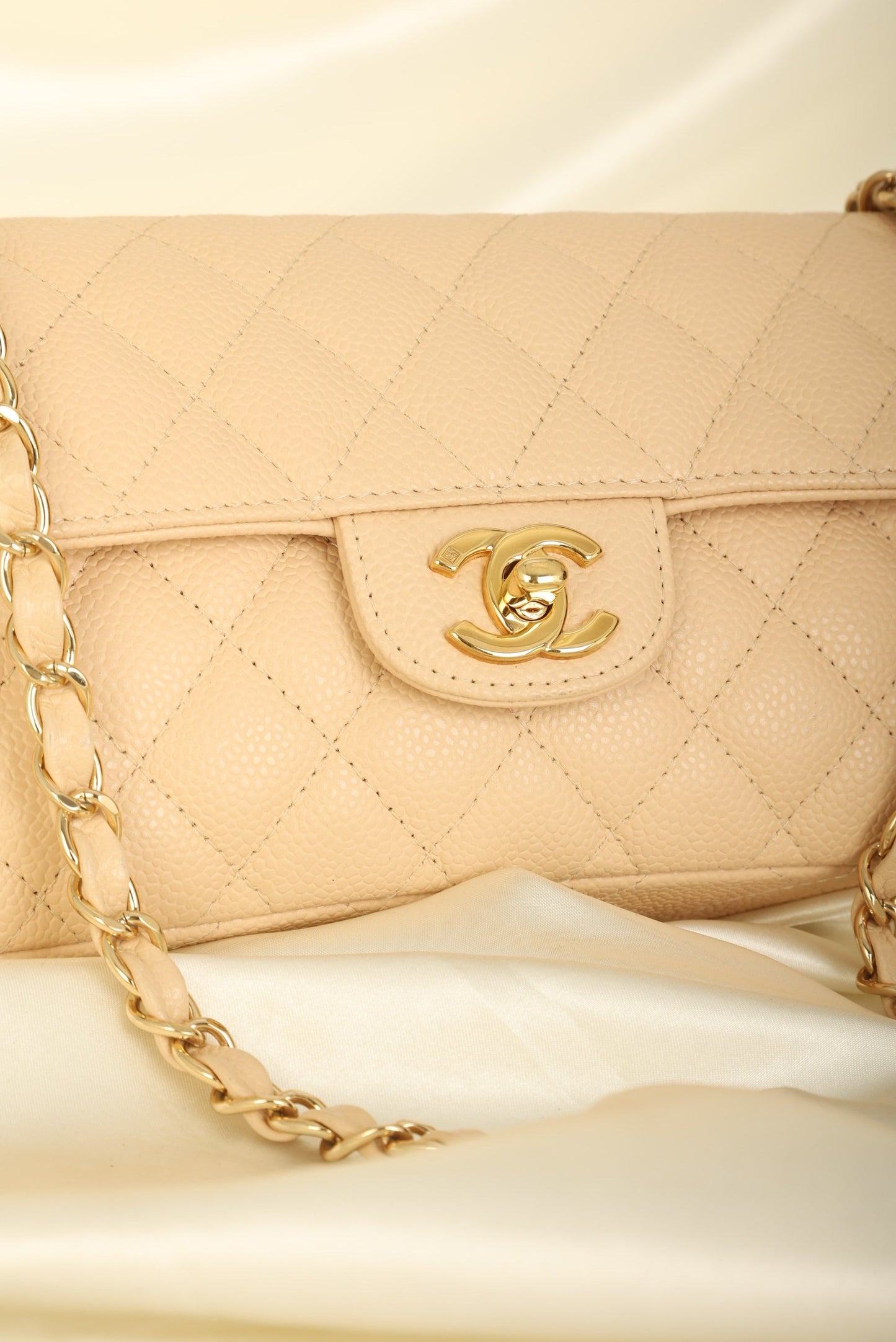 Extremely Rare Chanel 2008 Caviar East West Flap