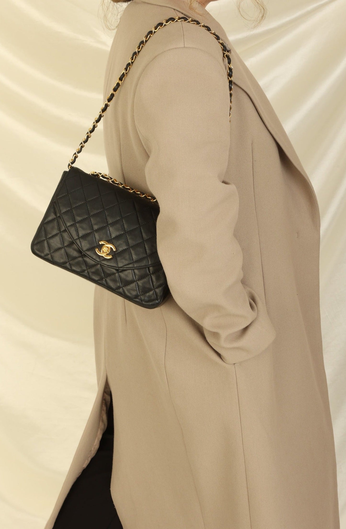 Chanel 1989 Lambskin Single Round Flap