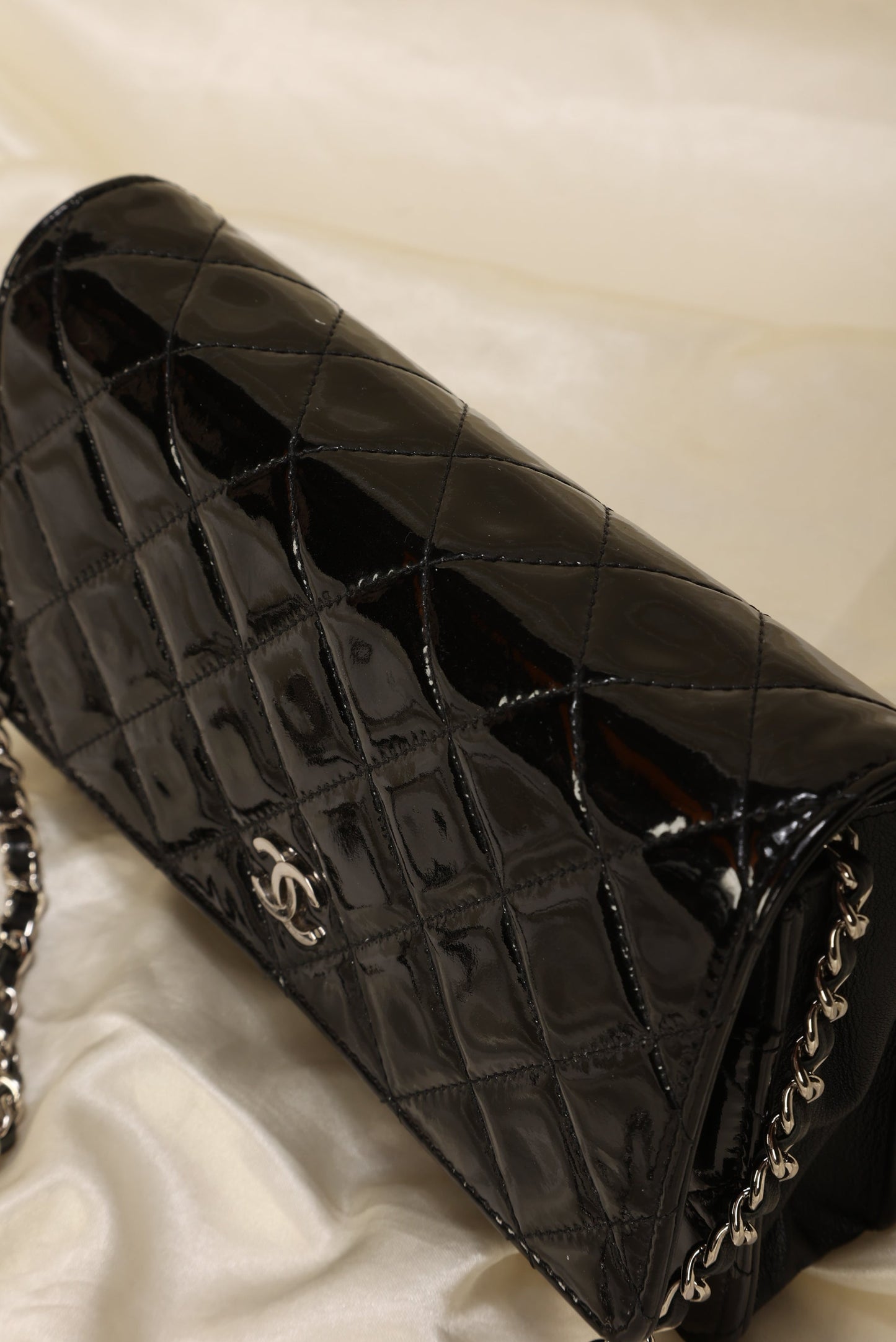 Chanel Patent Wallet On Chain