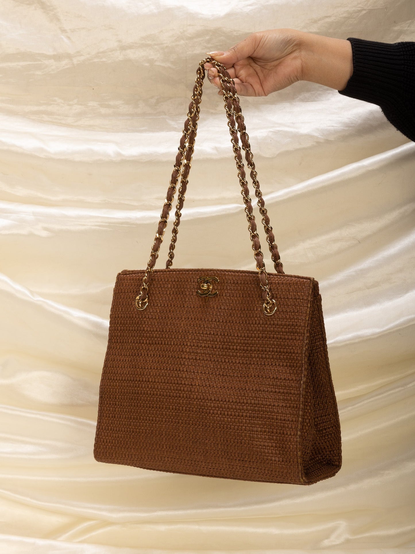 Extremely Rare Chanel Straw Raffia Turnlock Tote