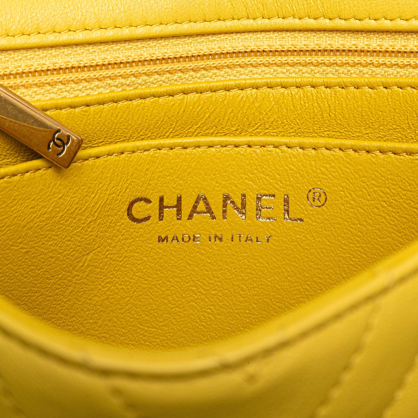 Chanel Sac Mini Square Classic Chevron Lambskin Single Flap