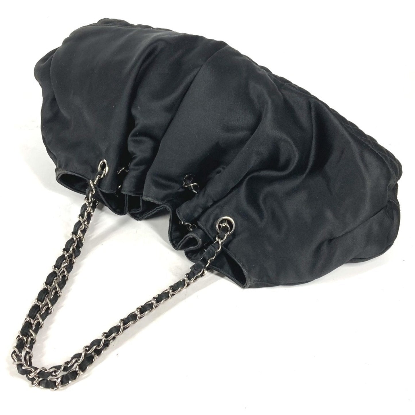 Chanel Sac Cabas en satin noir