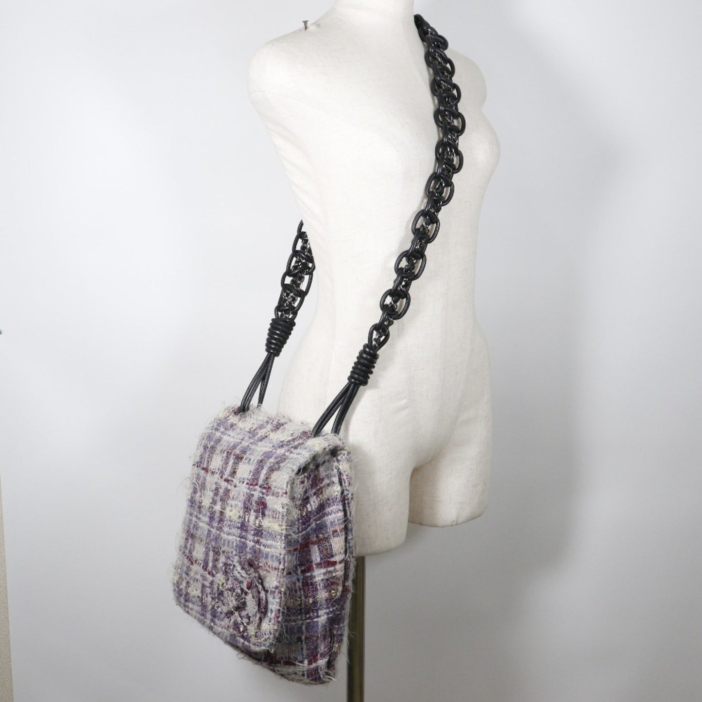 Chanel Sac Flap en tweed violet