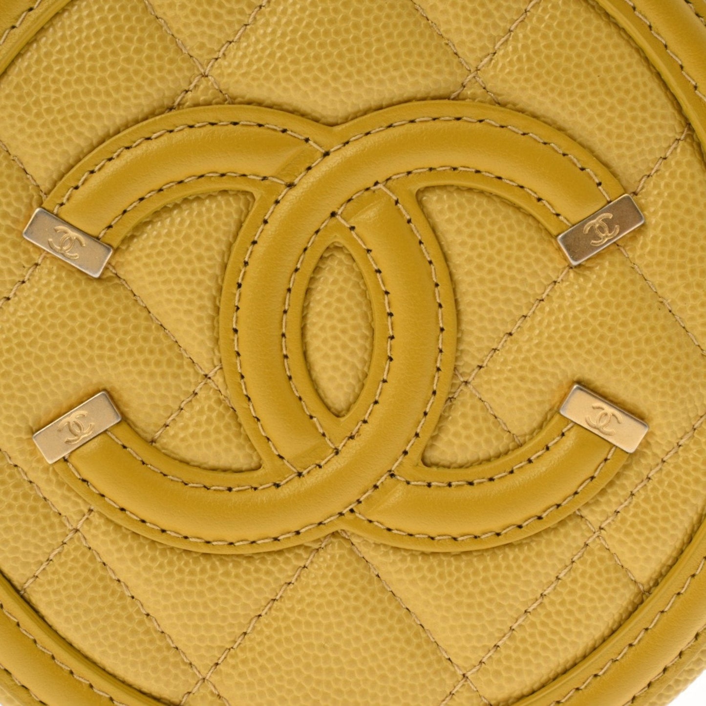 Chanel Sac Filigree en cuir caviar jaune