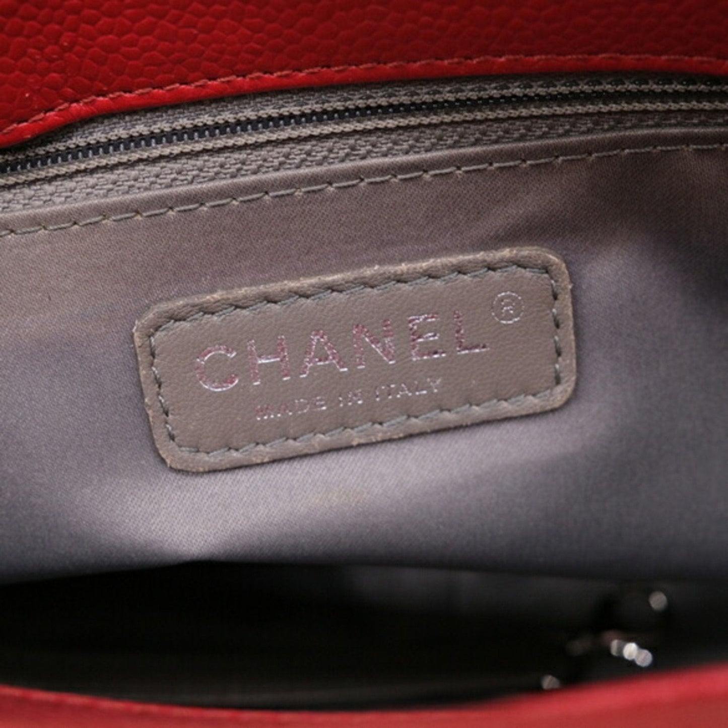 Chanel Sac GST en cuir caviar rouge
