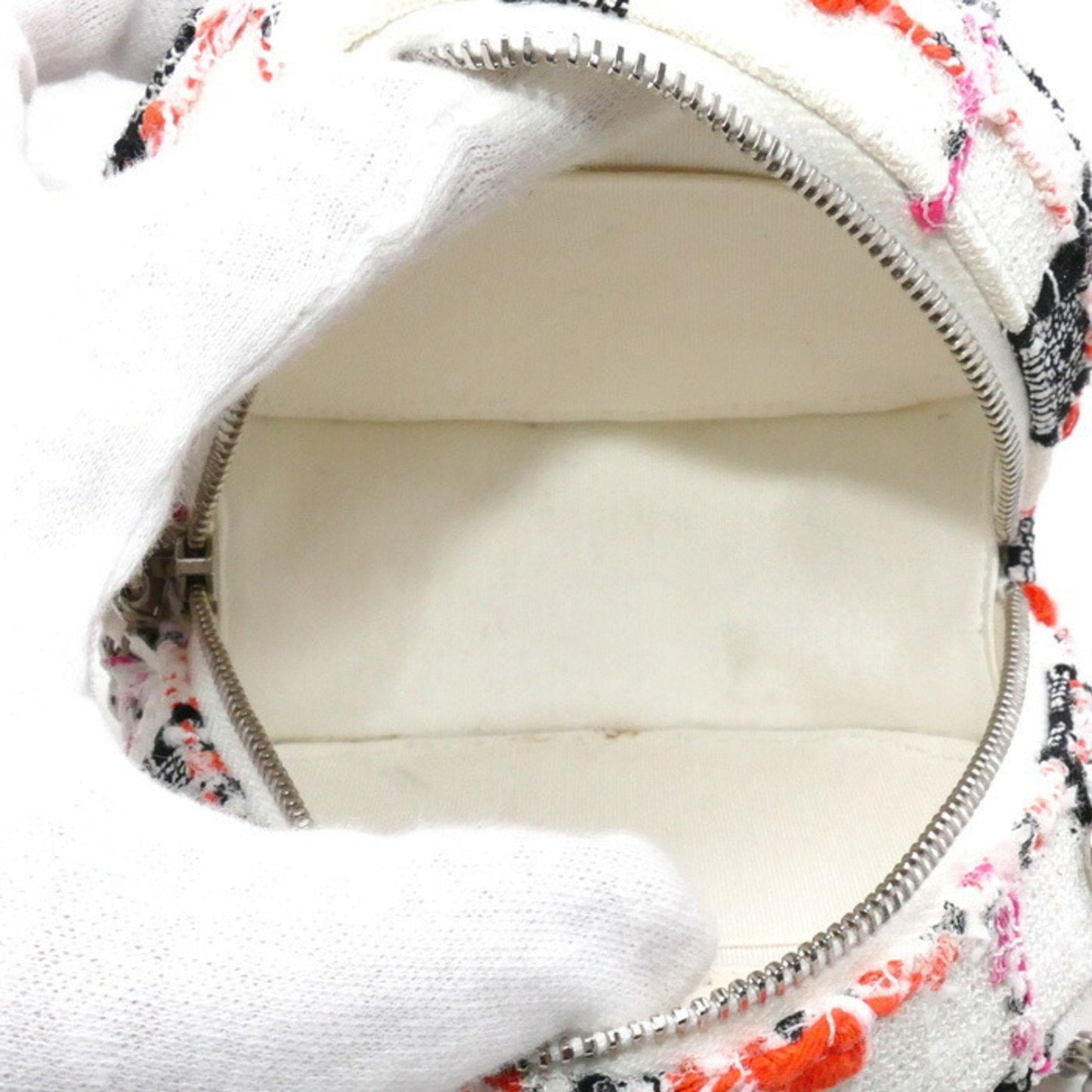 Chanel Sac Classic en tweed blanc