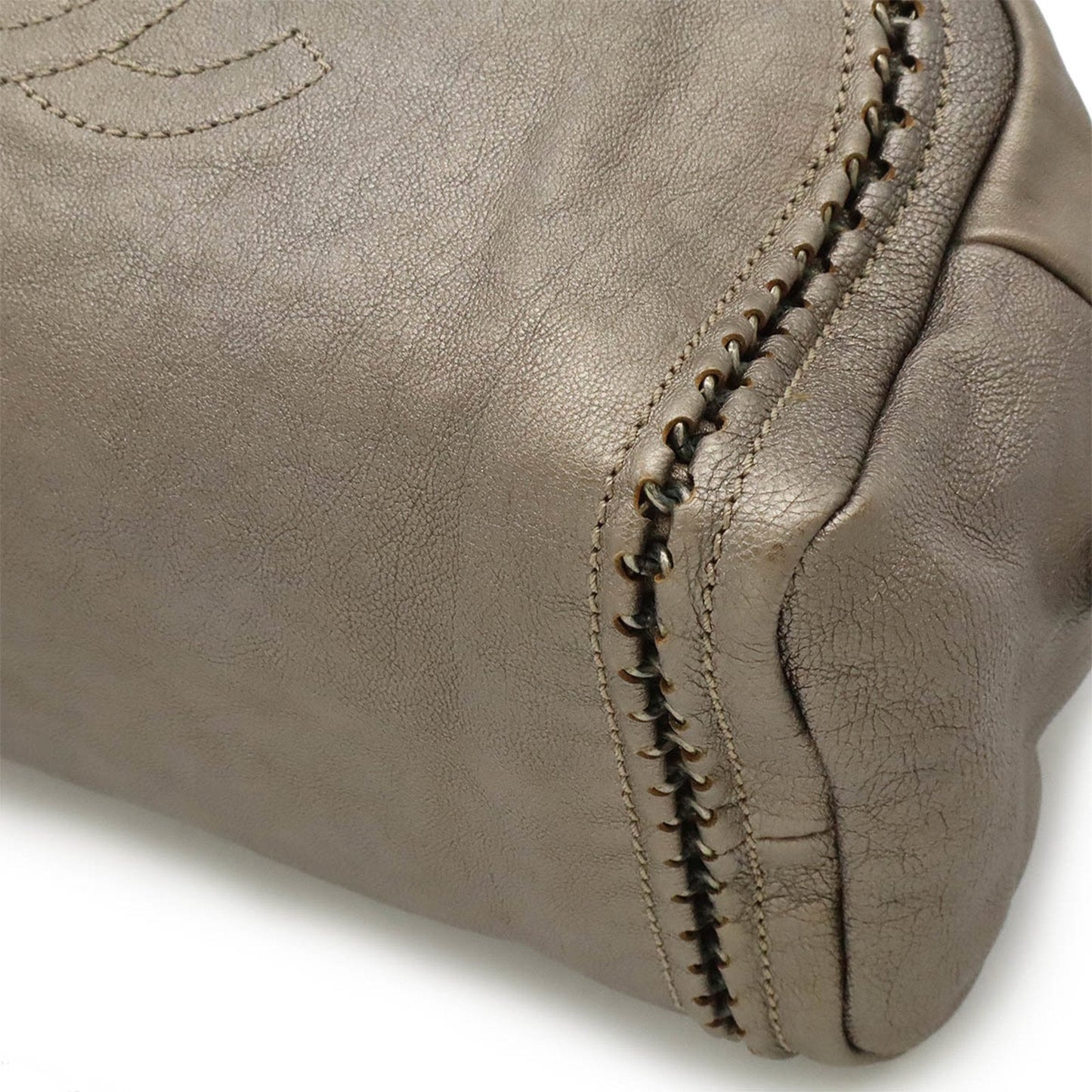 Chanel Sac Luxury Line en cuir dor
